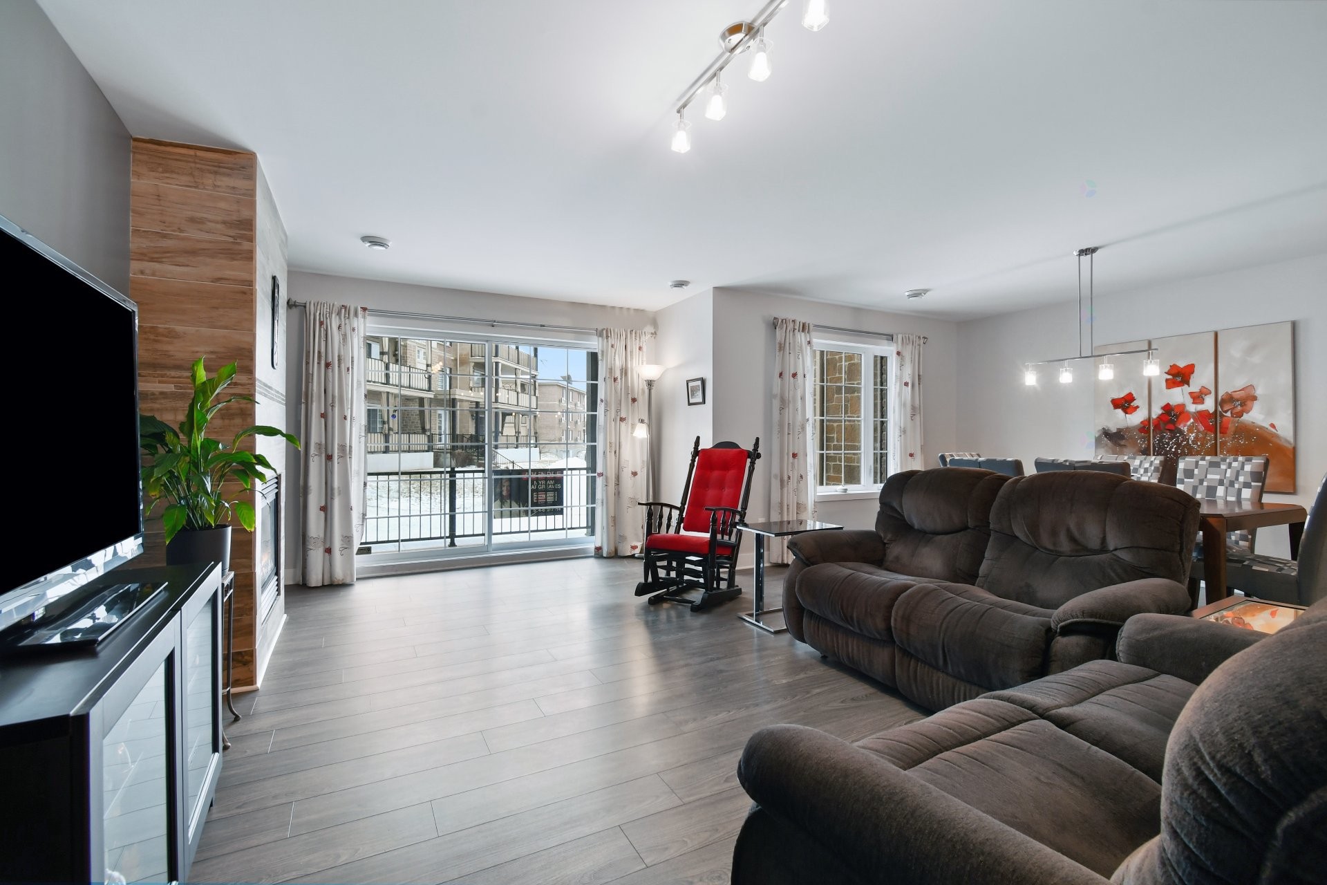 









390


Place du Louvre

, 103,
Mascouche,




QC
J7K0T2

