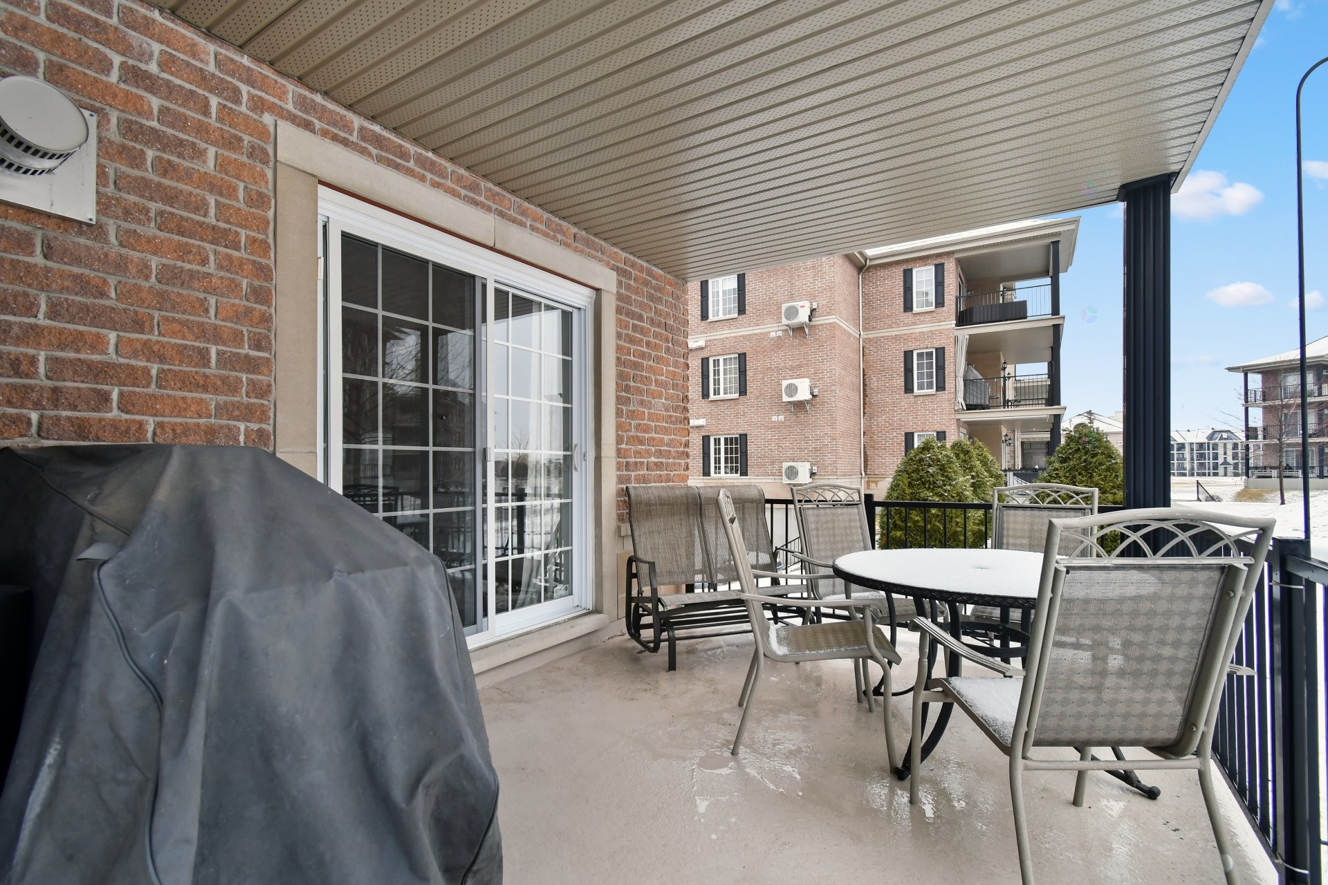 









390


Place du Louvre

, 103,
Mascouche,




QC
J7K0T2

