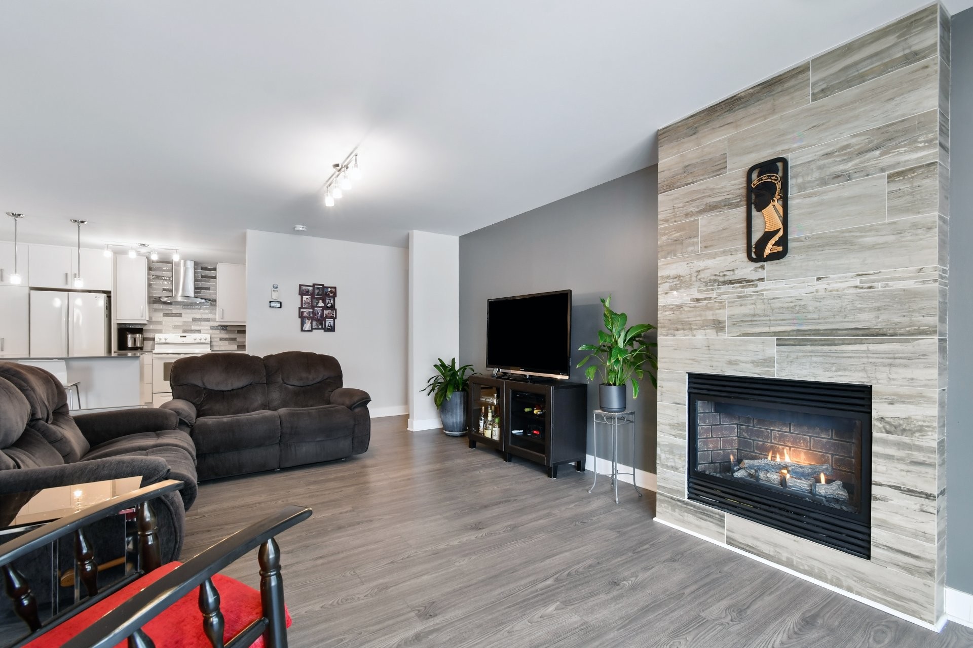 









390


Place du Louvre

, 103,
Mascouche,




QC
J7K0T2

