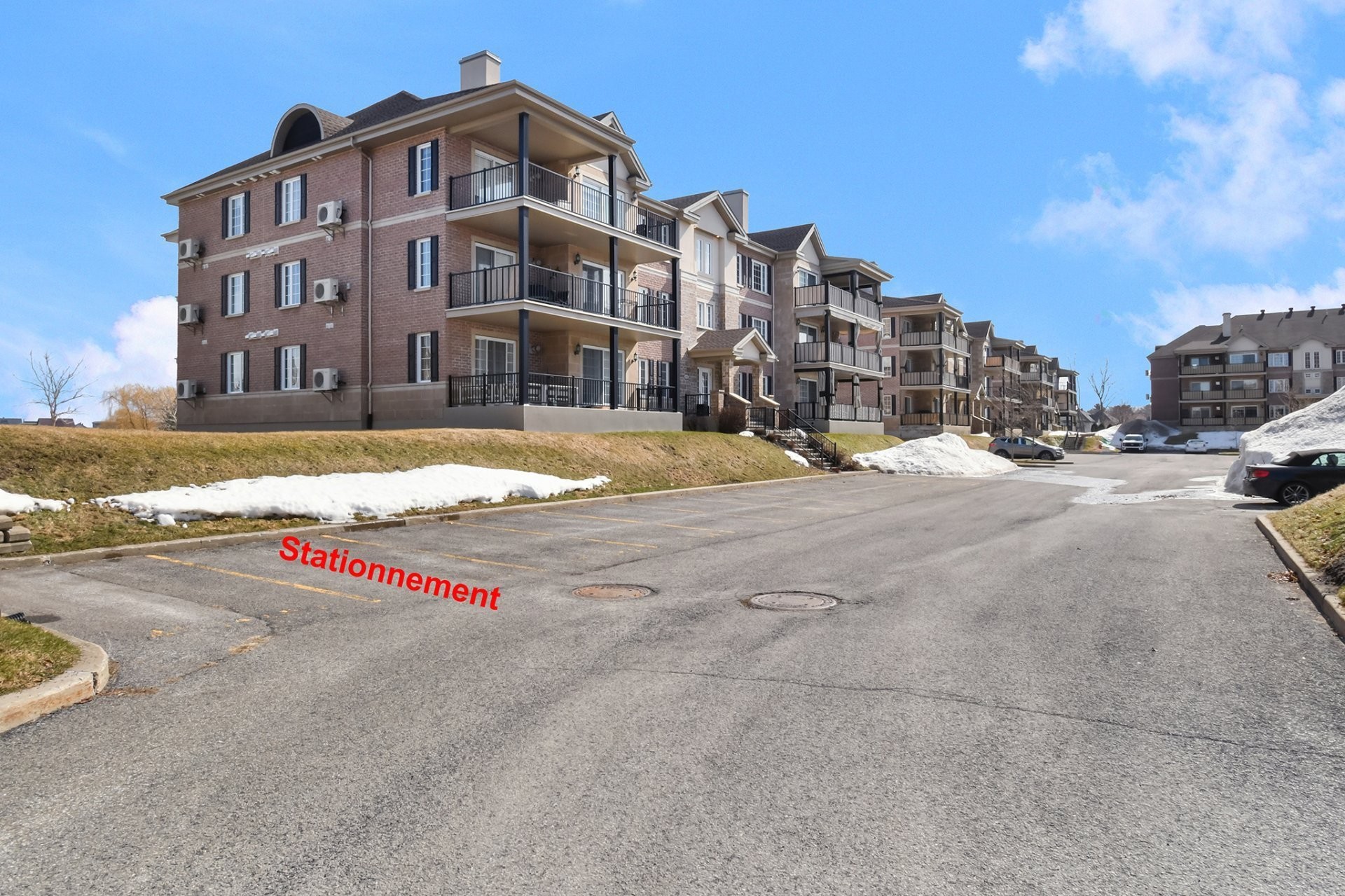 









390


Place du Louvre

, 103,
Mascouche,




QC
J7K0T2

