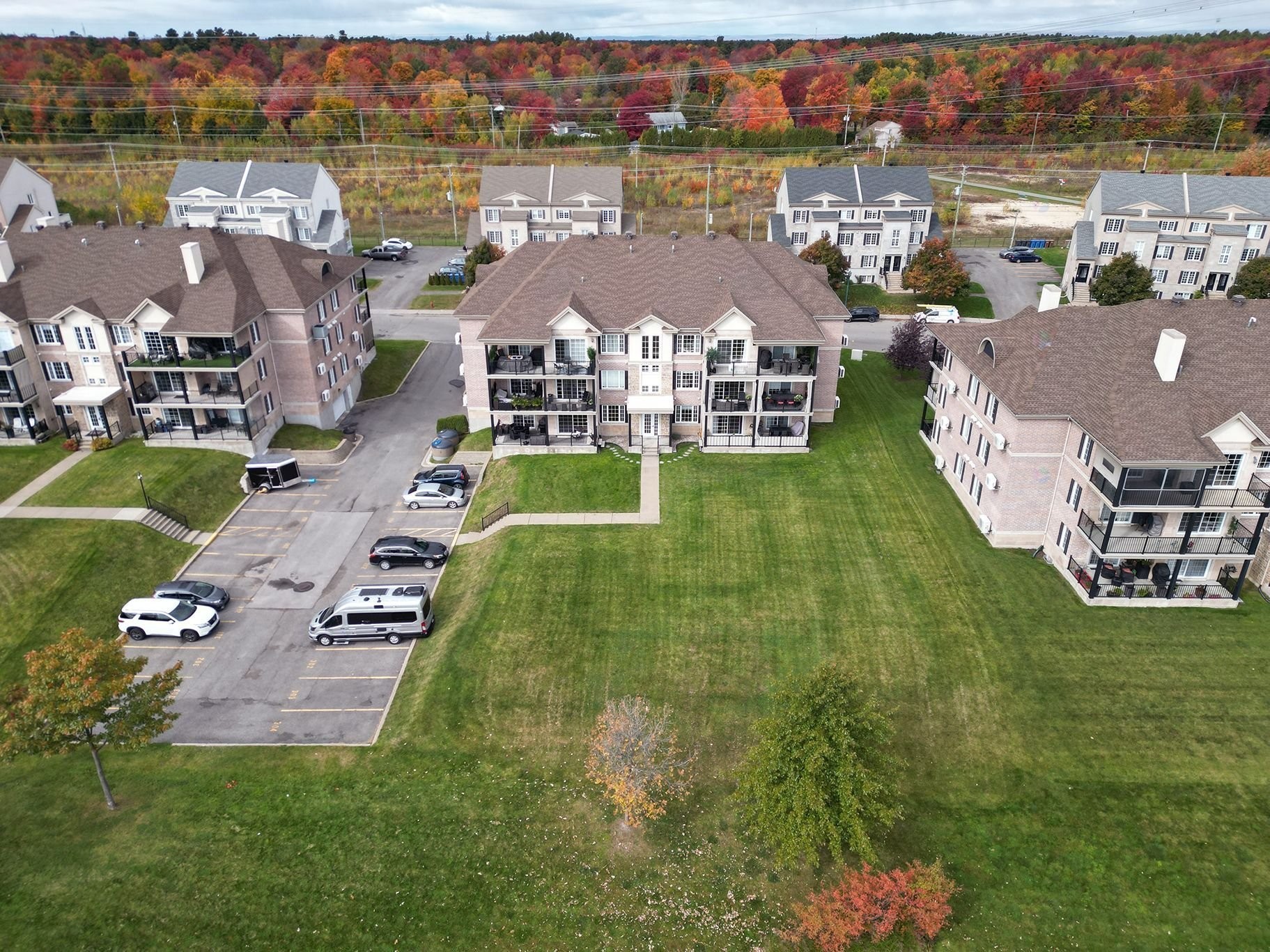 









390


Place du Louvre

, 103,
Mascouche,




QC
J7K0T2

