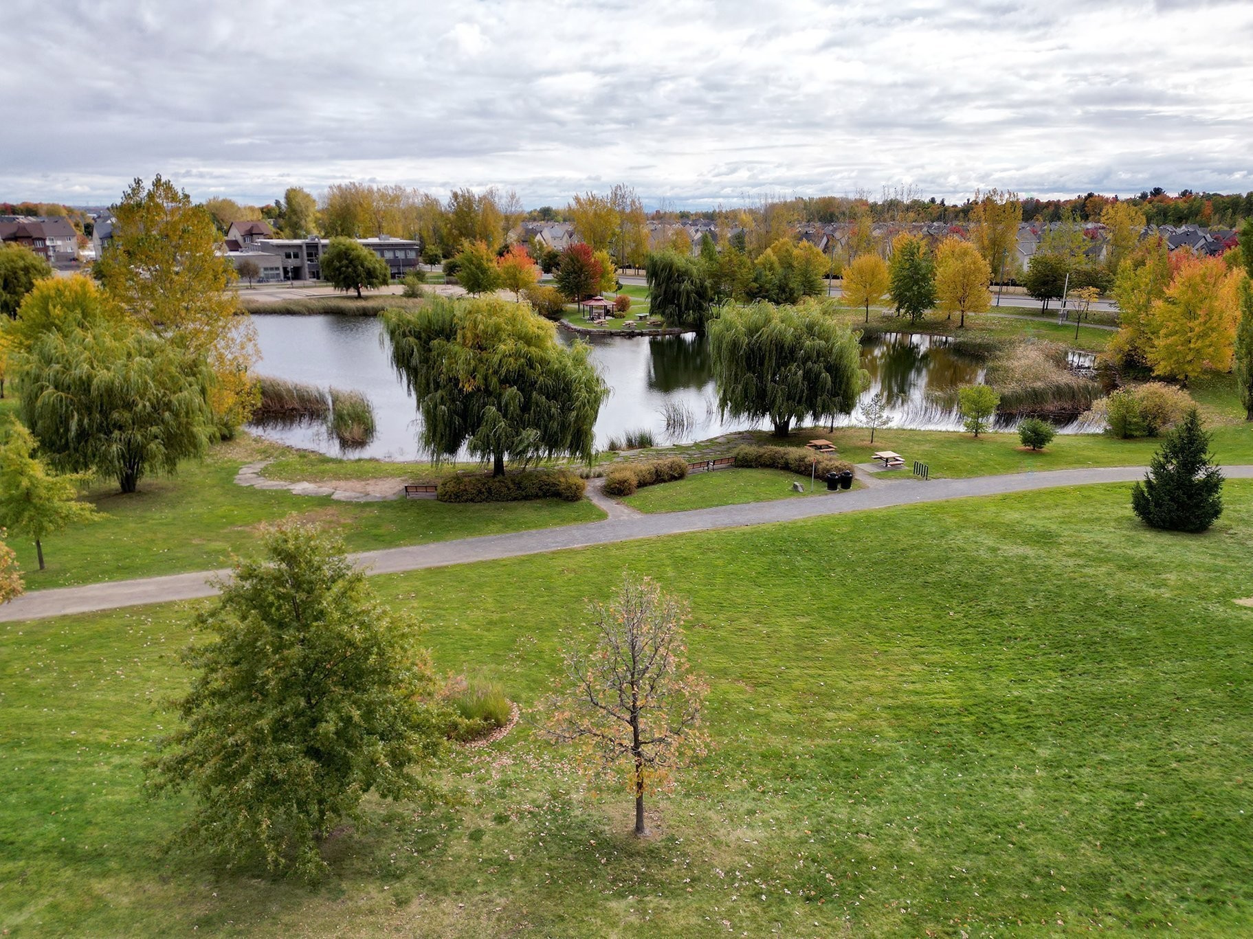 









390


Place du Louvre

, 103,
Mascouche,




QC
J7K0T2

