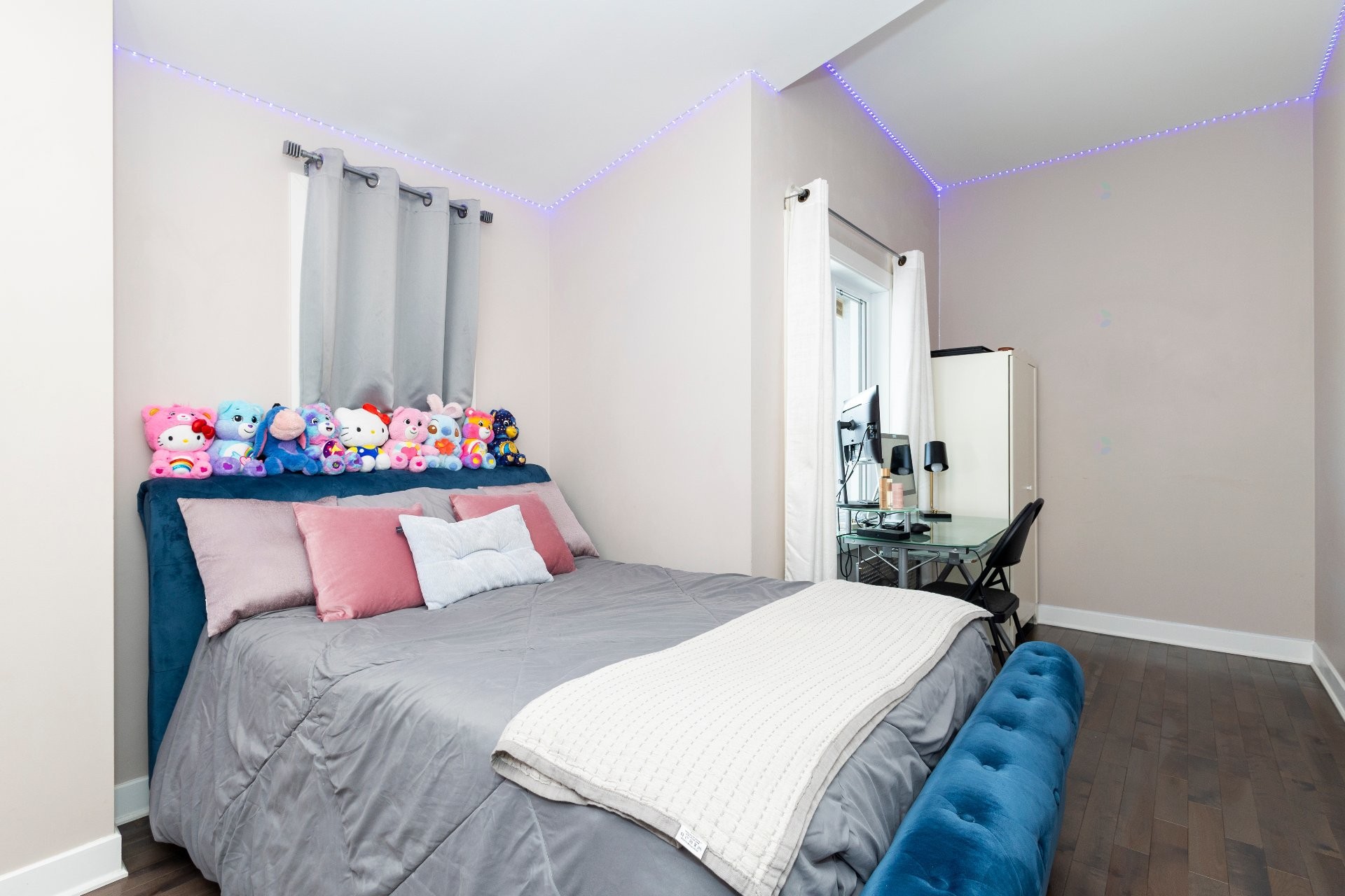 









610


Mtée Montrougeau

,
Laval (Fabreville),




QC
H7P5L1

