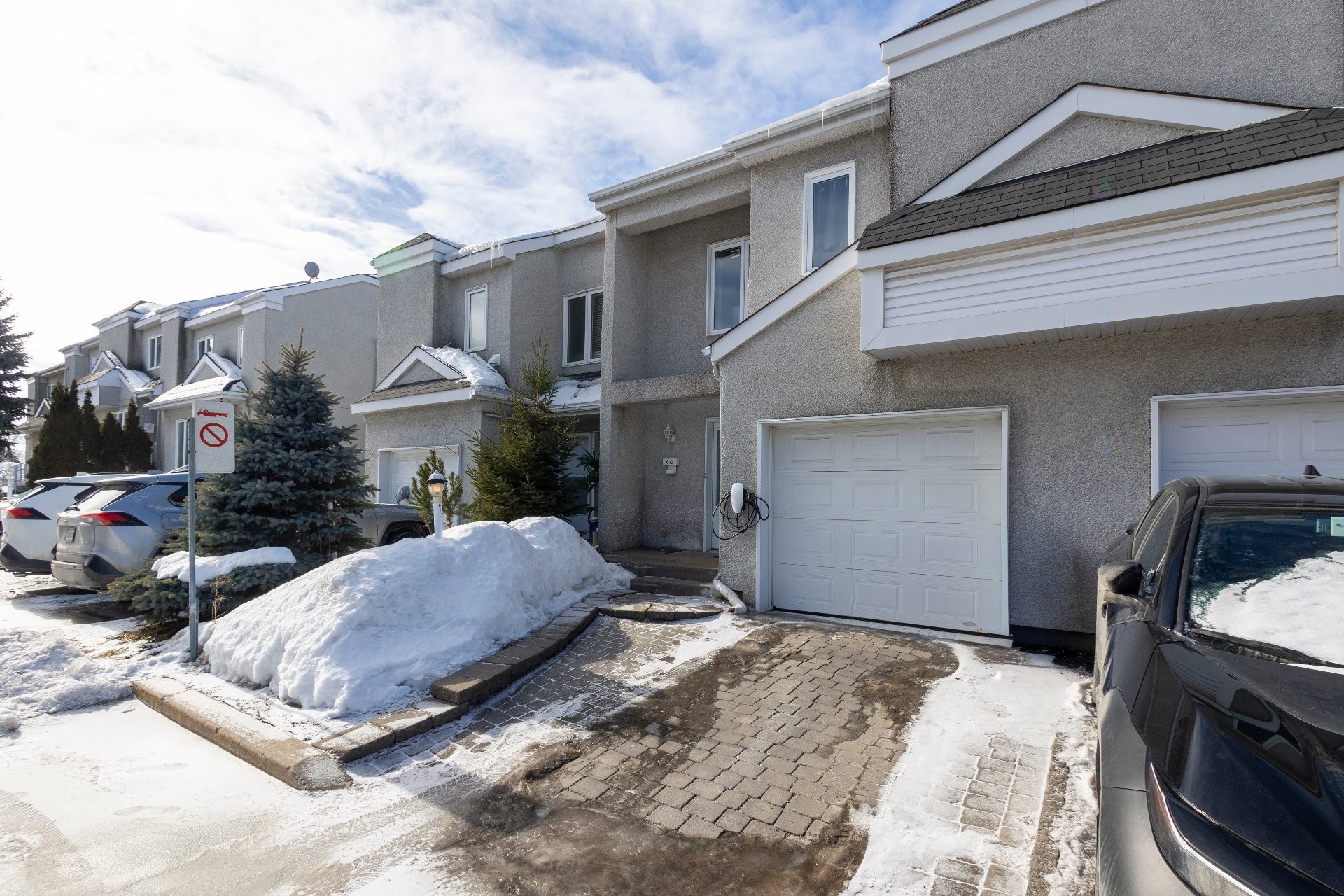 









610


Mtée Montrougeau

,
Laval (Fabreville),




QC
H7P5L1

