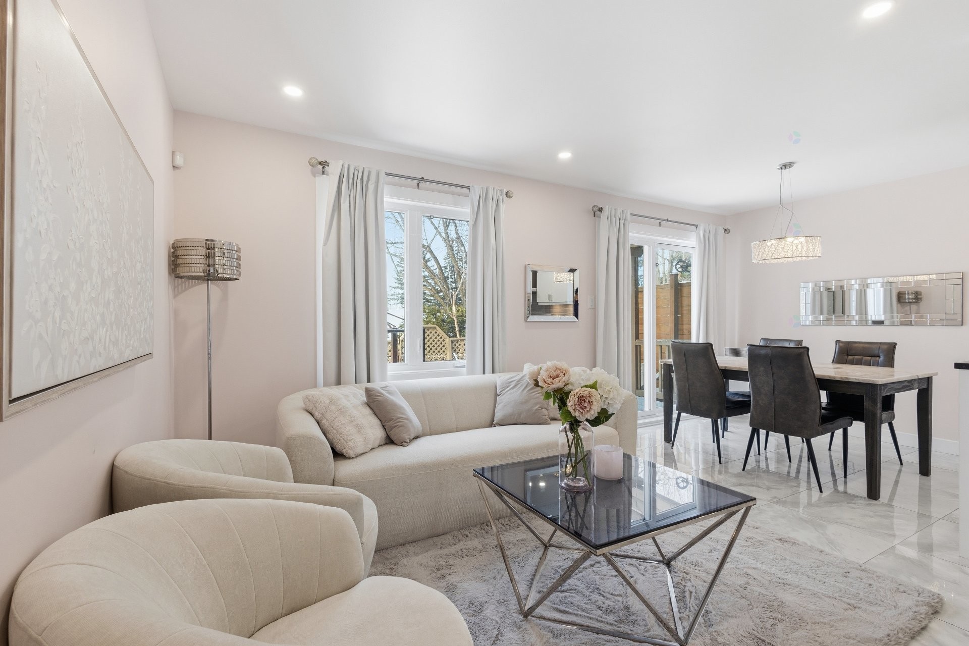 









610


Mtée Montrougeau

,
Laval (Fabreville),




QC
H7P5L1

