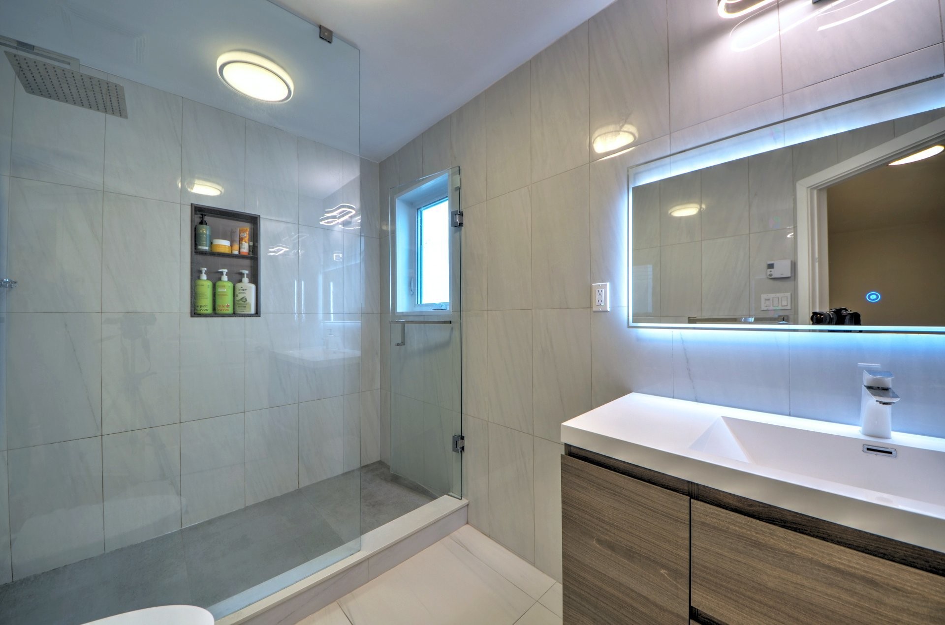 









475


Rue Thérèse

,
Brossard,




QC
J4W3H1

