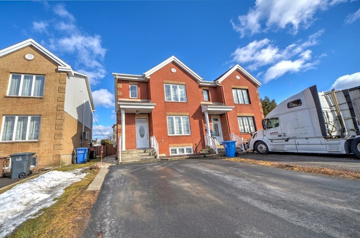 









475


Rue Thérèse

,
Brossard,




QC
J4W3H1

