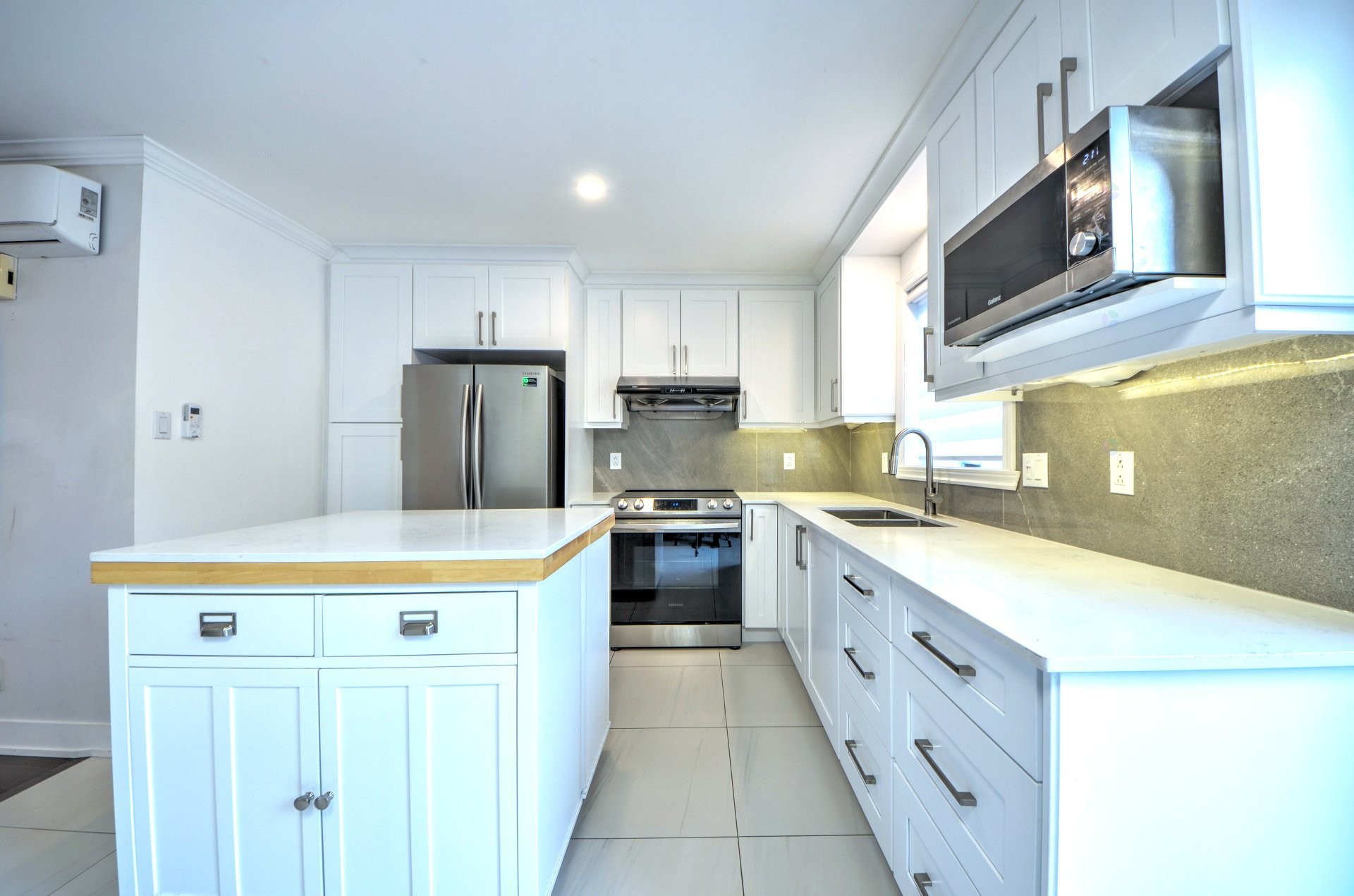 









475


Rue Thérèse

,
Brossard,




QC
J4W3H1


