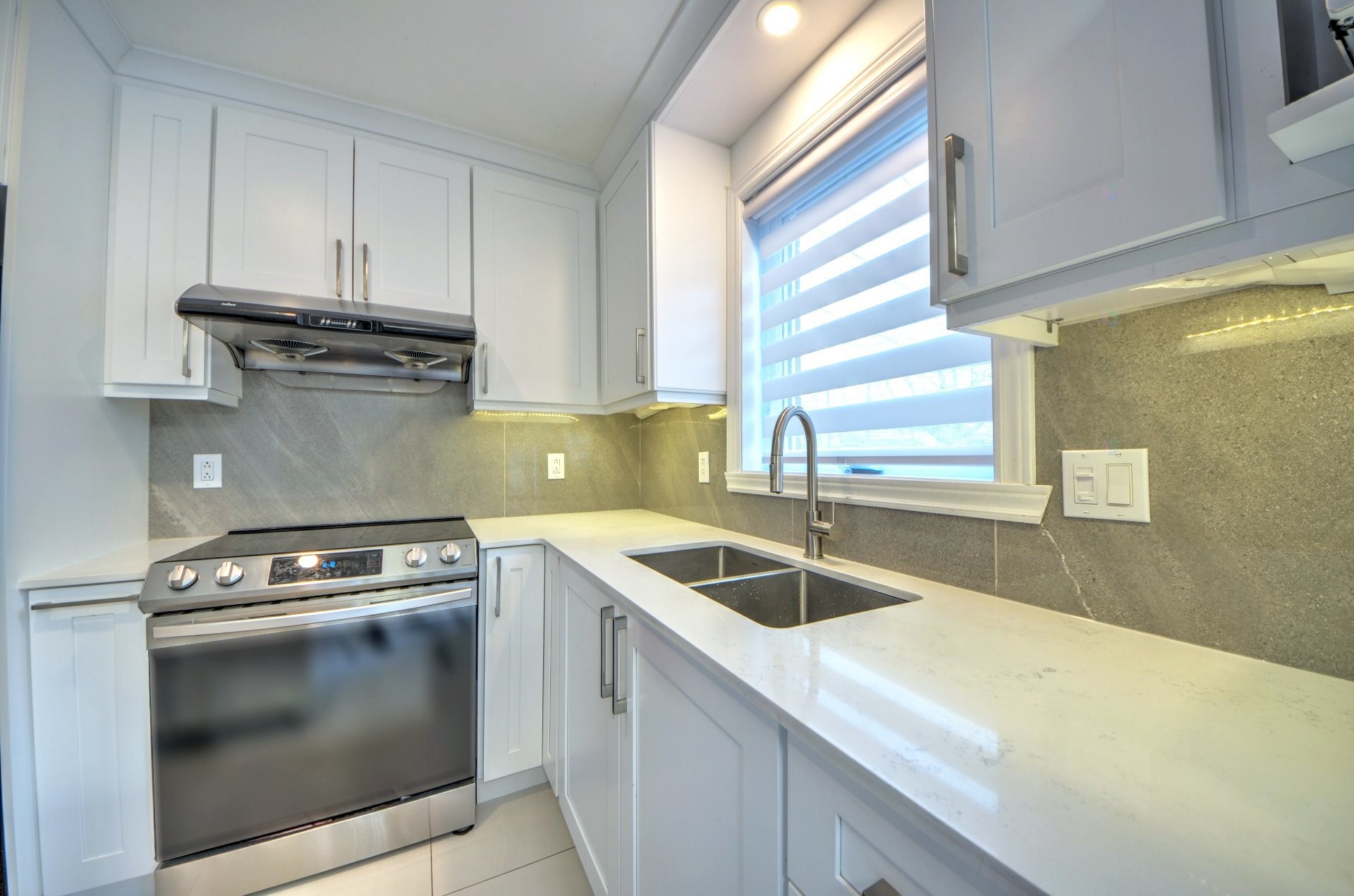 









475


Rue Thérèse

,
Brossard,




QC
J4W3H1

