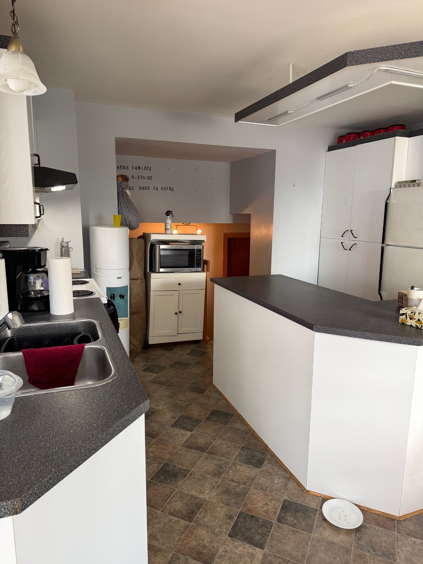 









1740


Rue Centrale

,
Sainte-Catherine,




QC
J5C1G5

