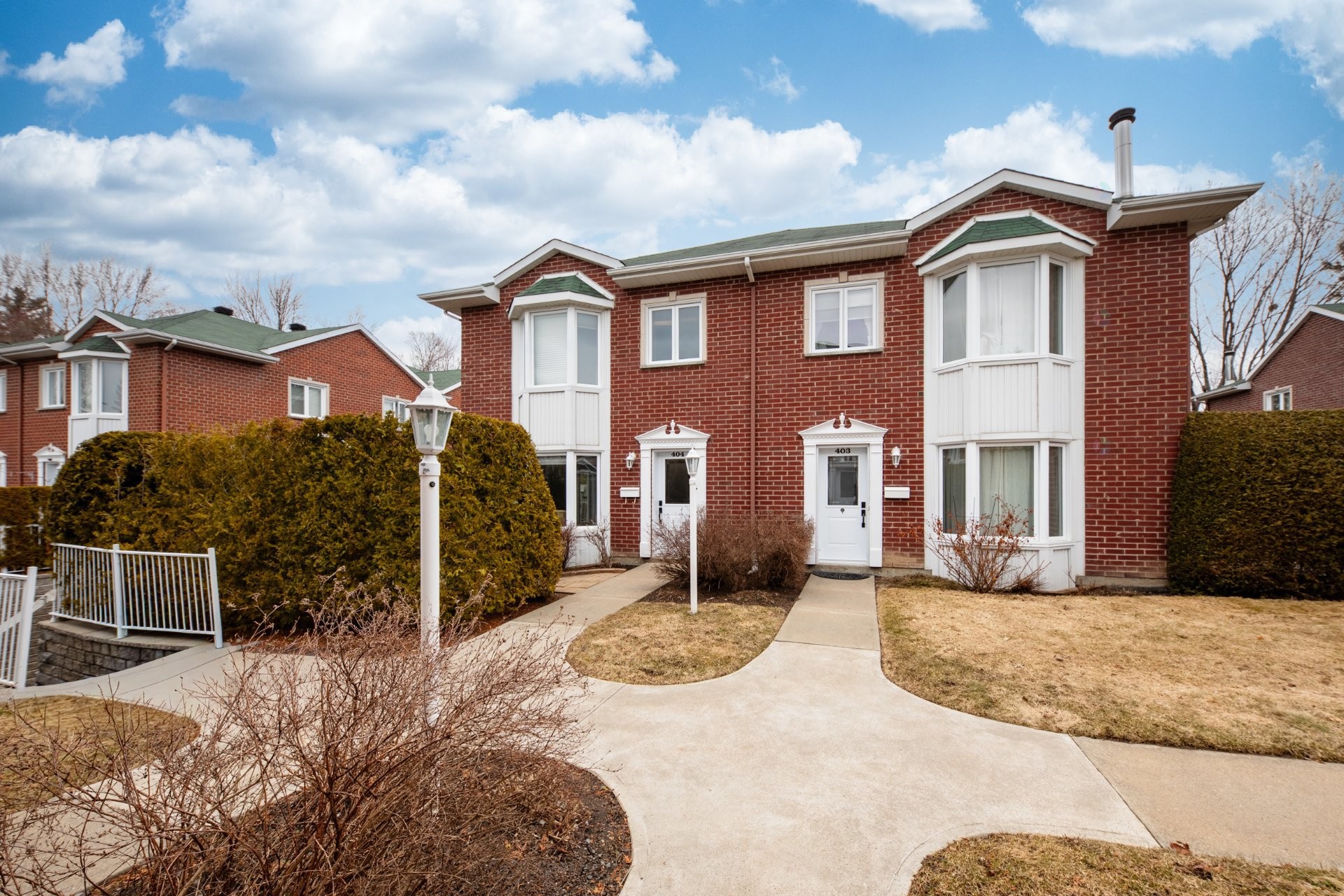 









2000


Rue De Chambly

, 404,
Saint-Bruno-de-Montarville,




QC
J3V6H3

