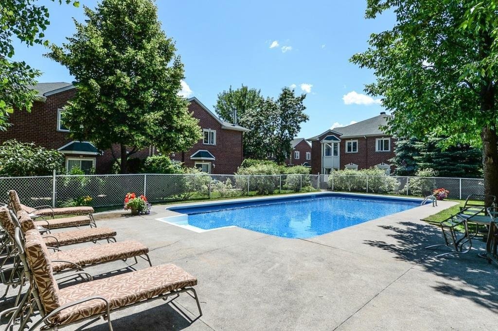 









2000


Rue De Chambly

, 404,
Saint-Bruno-de-Montarville,




QC
J3V6H3

