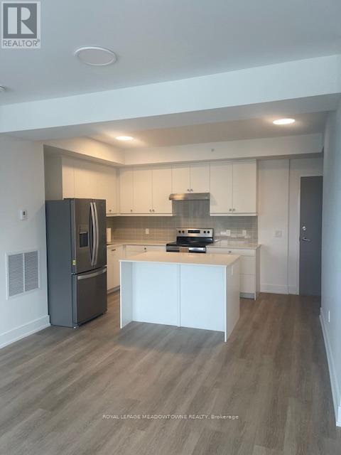 












403 - 19B WEST STREET

,
Kawartha Lakes,




Ontario
K9V1C4

