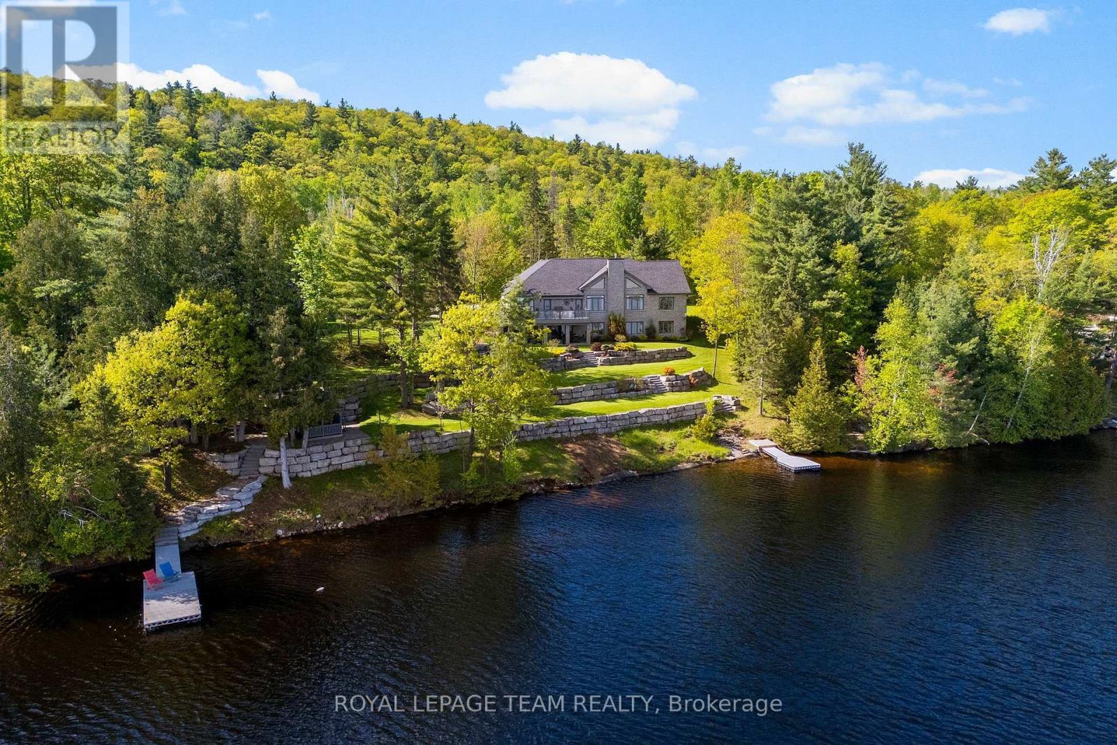 












2803 CENTENNIAL LAKE ROAD

,
Greater Madawaska,




Ontario
K0J1H0

