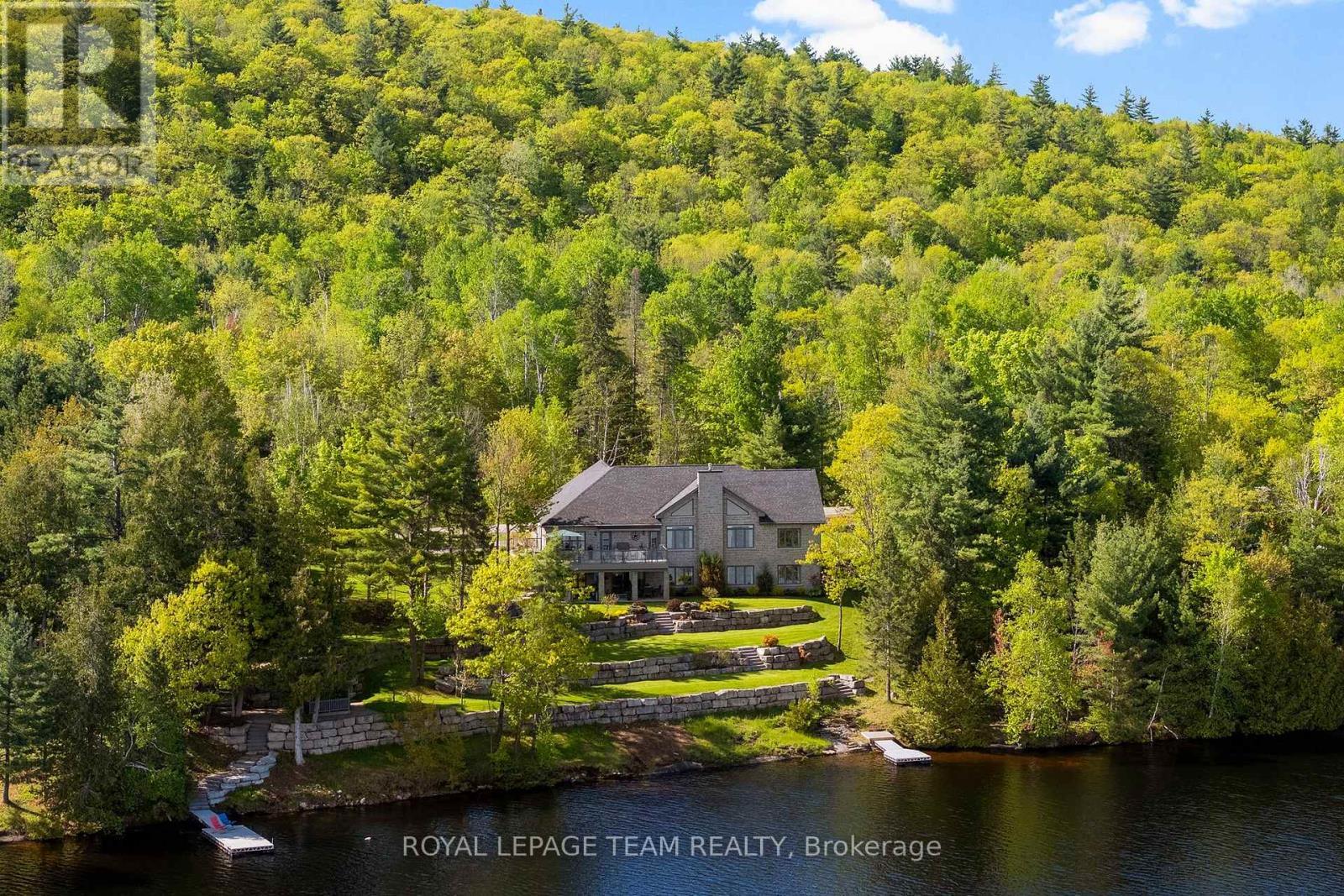 












2803 CENTENNIAL LAKE ROAD

,
Greater Madawaska,




Ontario
K0J1H0

