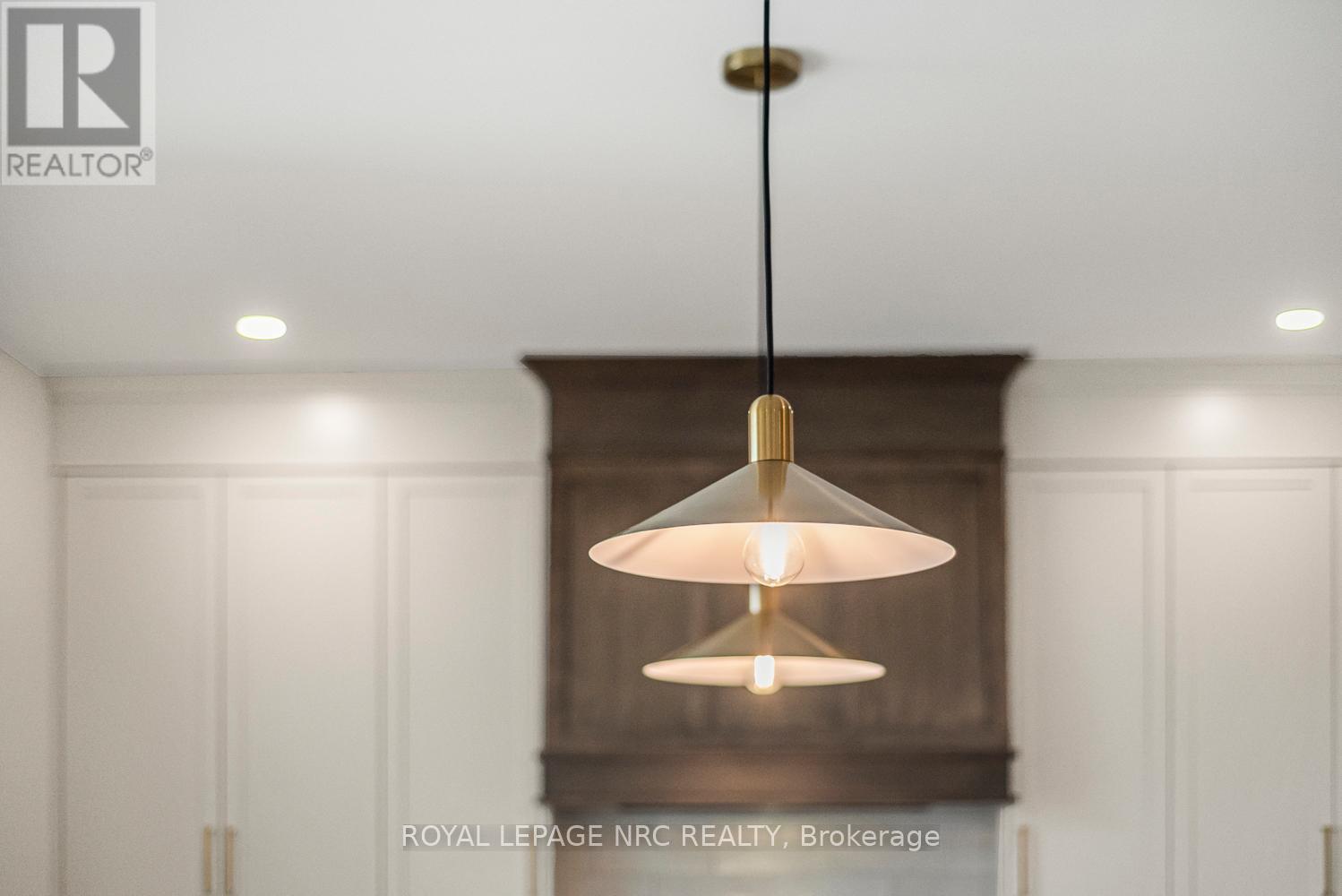 












4180 FLY ROAD

,
Lincoln (Escarpment),




Ontario
L0R1G0

