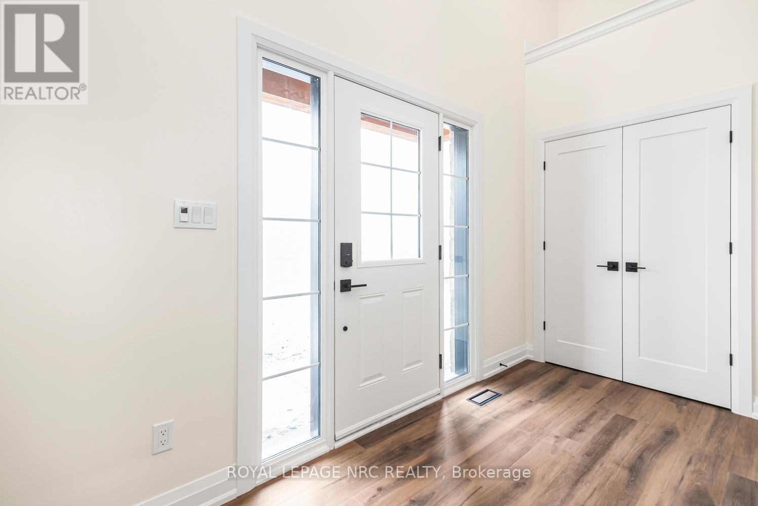 












4180 FLY ROAD

,
Lincoln (Escarpment),




Ontario
L0R1G0

