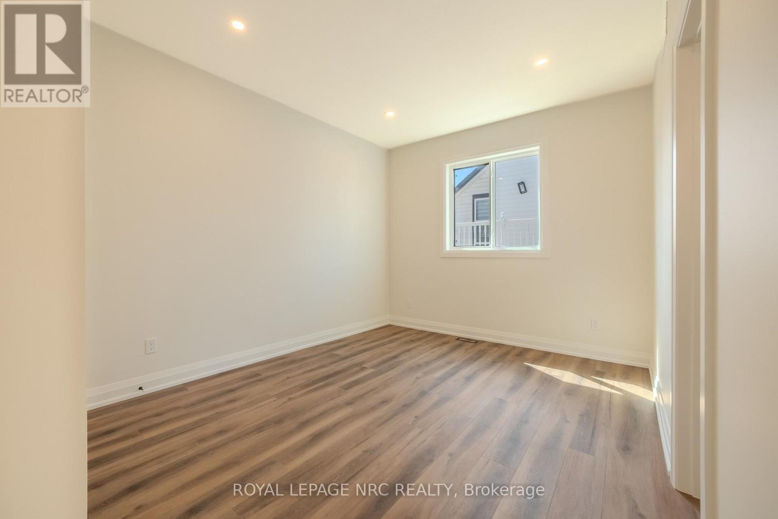 












4180 FLY ROAD

,
Lincoln (Escarpment),




Ontario
L0R1G0

