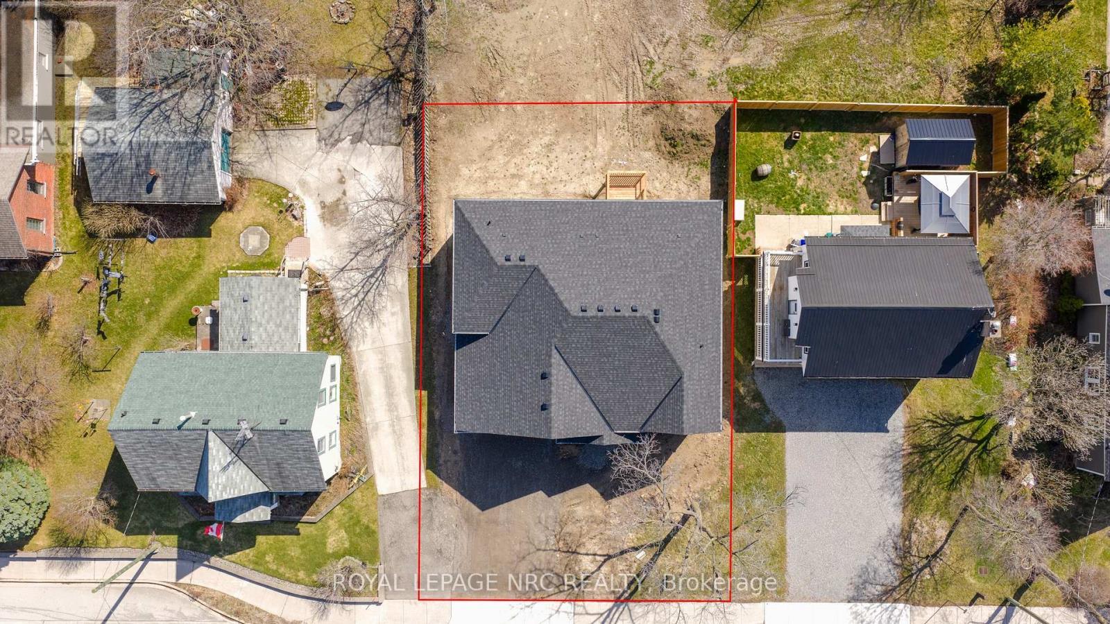 












4180 FLY ROAD

,
Lincoln (Escarpment),




Ontario
L0R1G0

