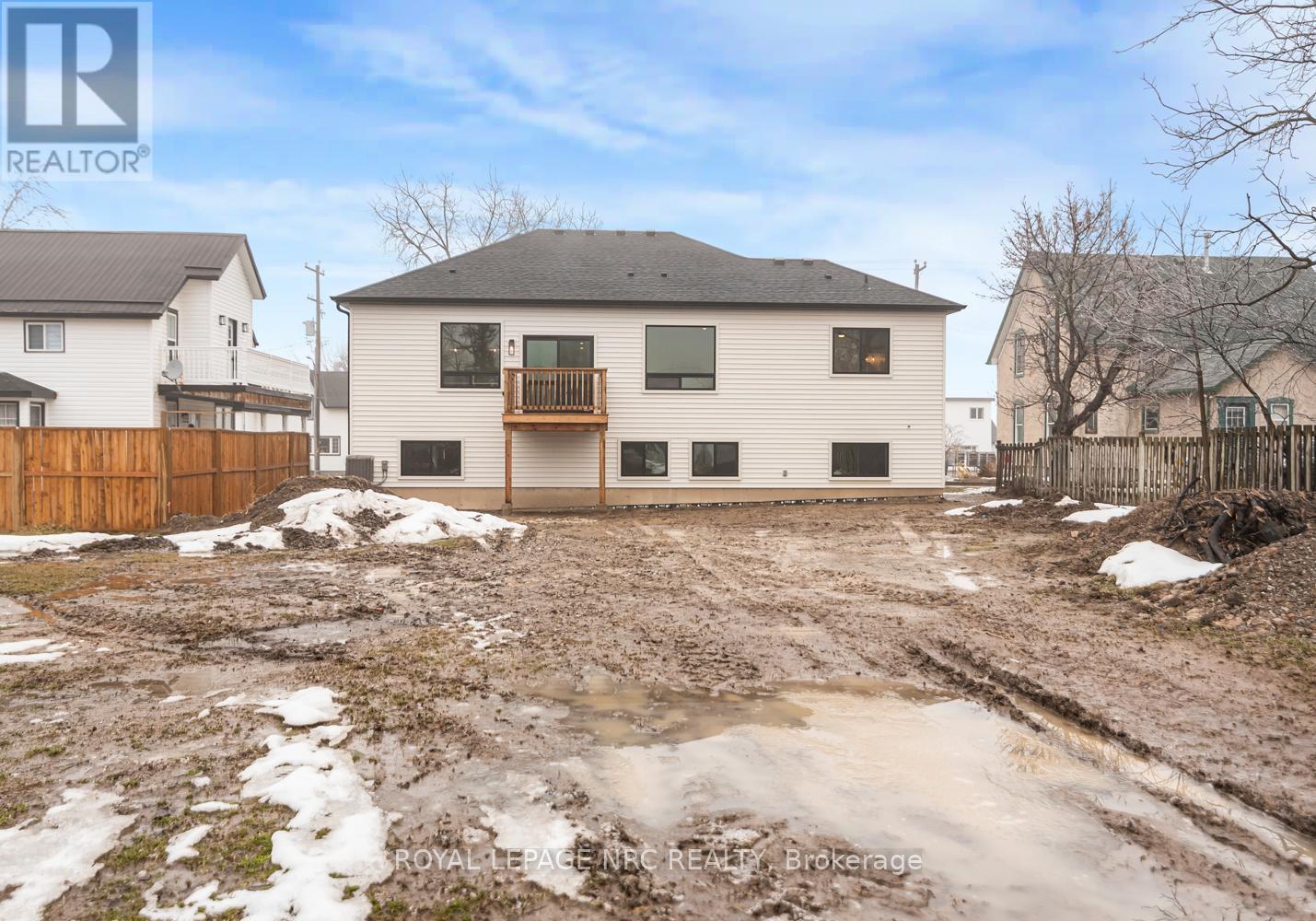 












4180 FLY ROAD

,
Lincoln (Escarpment),




Ontario
L0R1G0

