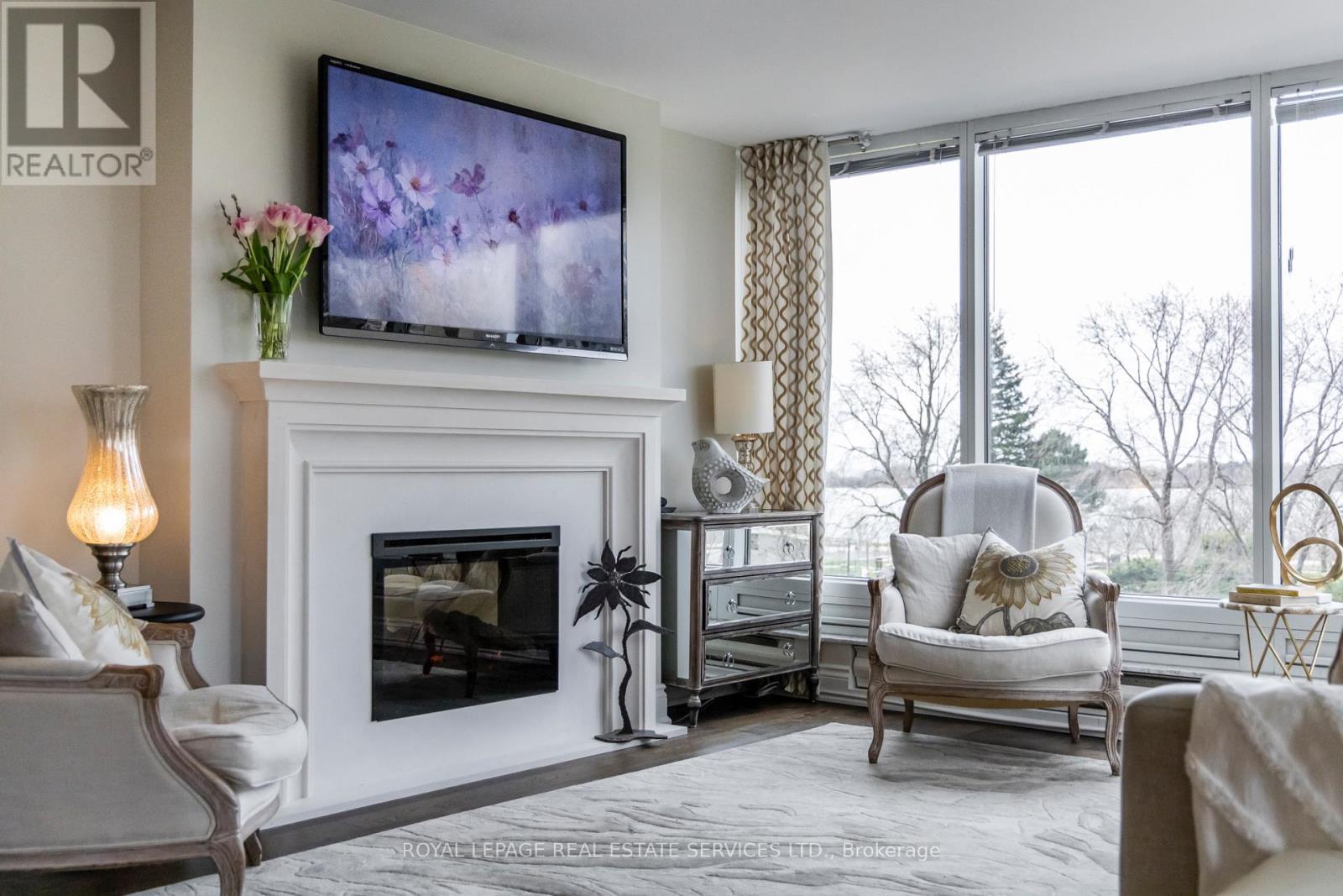 












309 - 1 PALACE PIER COURT

,
Toronto,




Ontario
M8V3W9

