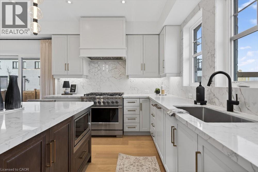 












100 WATERSHORE Drive Unit# 7

,
Stoney Creek,




Ontario
L8E0C1

