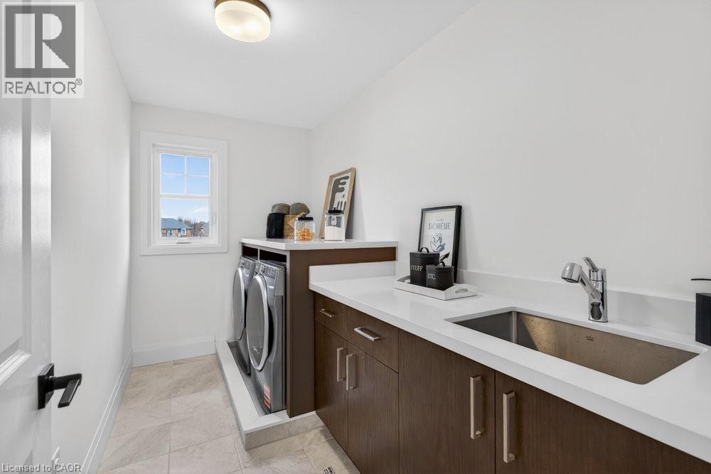 












100 WATERSHORE Drive Unit# 7

,
Stoney Creek,




Ontario
L8E0C1

