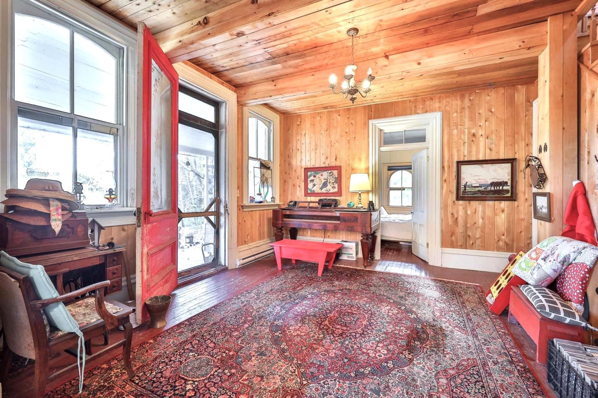 









12


Ch. de la Grange

,
Sainte-Thérèse-de-la-Gatineau,




QC
J0X2X0

