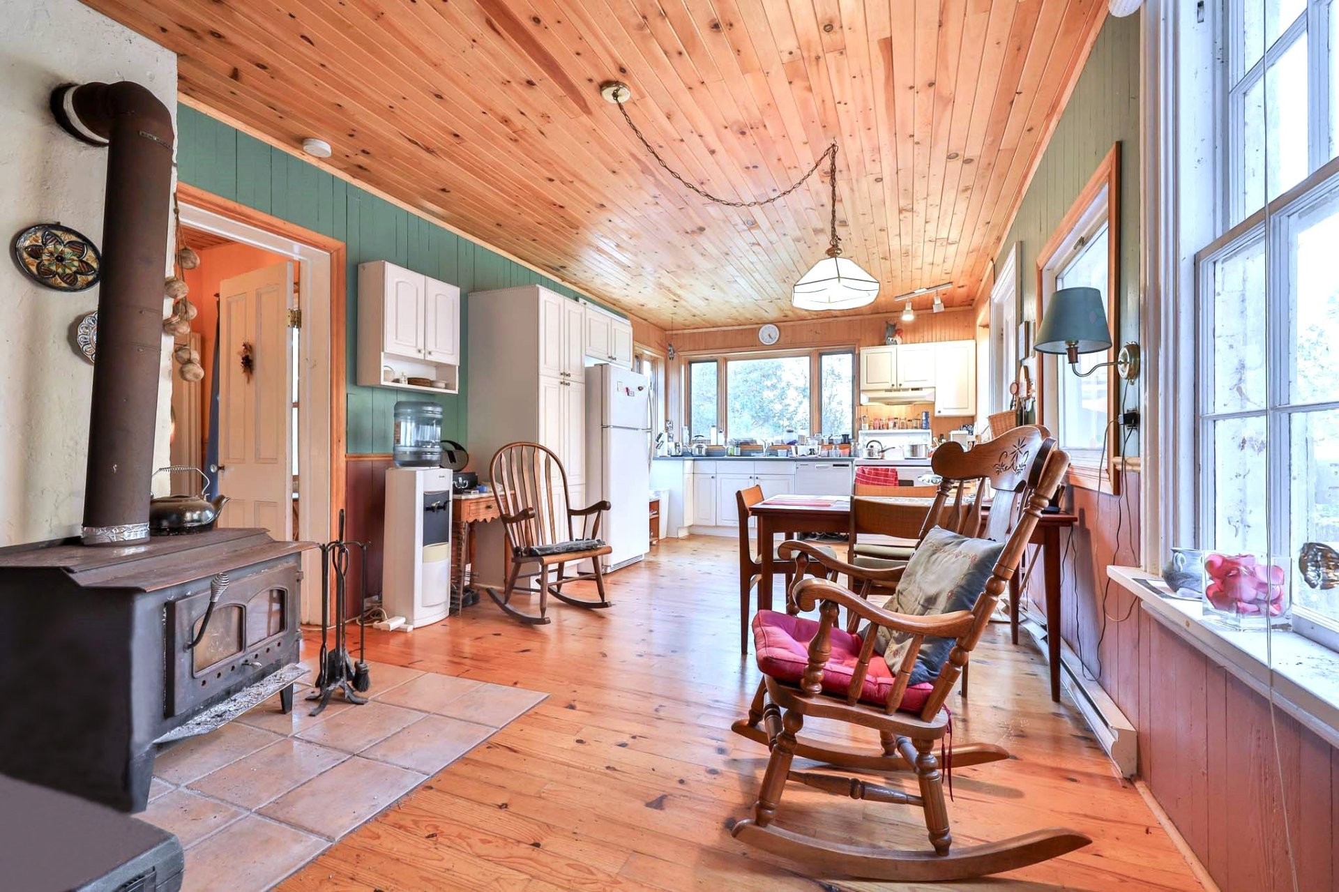 









12


Ch. de la Grange

,
Sainte-Thérèse-de-la-Gatineau,




QC
J0X2X0

