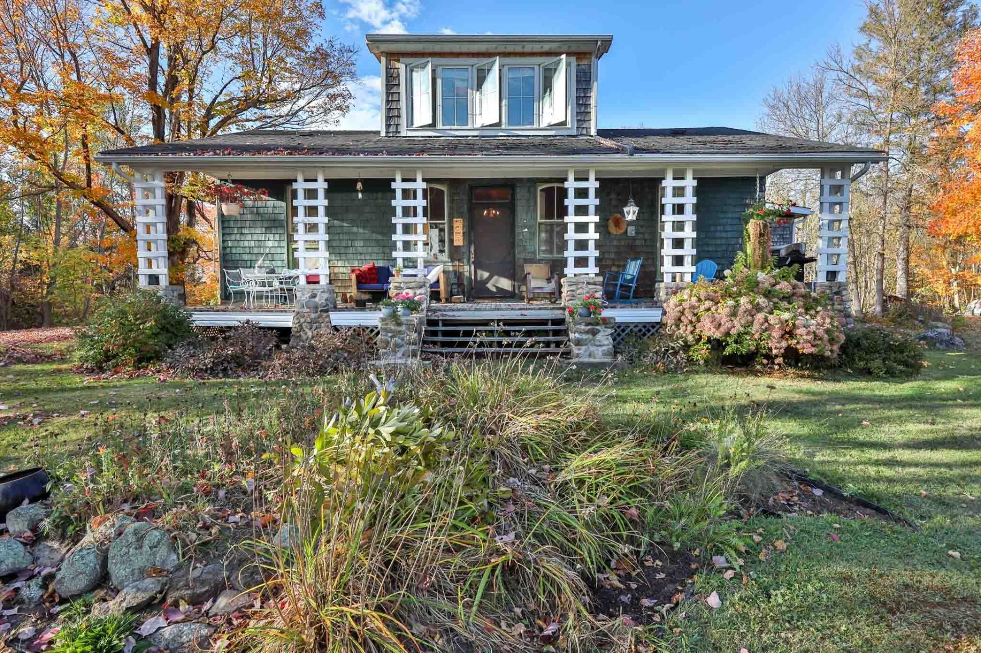 









12


Ch. de la Grange

,
Sainte-Thérèse-de-la-Gatineau,




QC
J0X2X0

