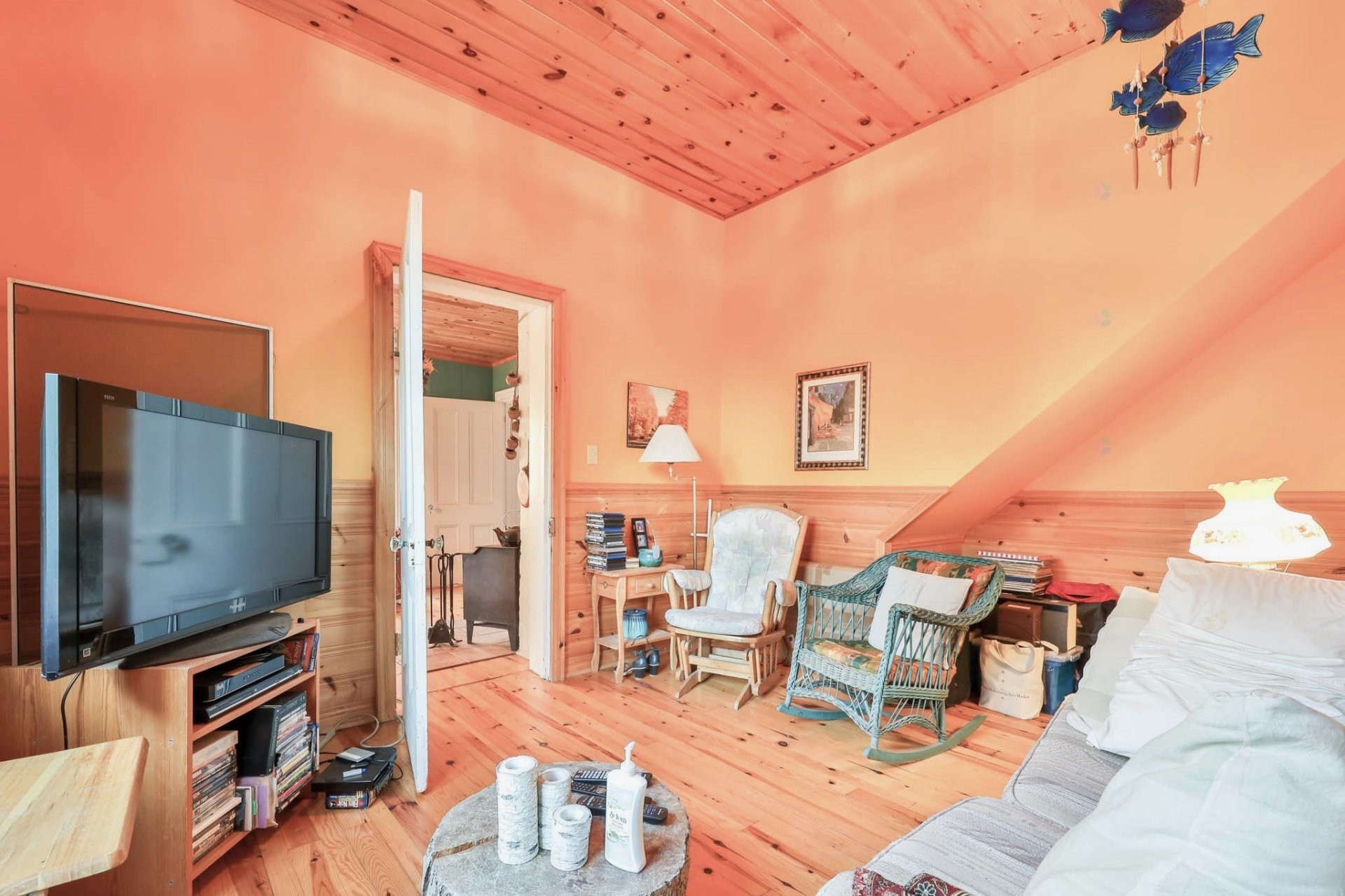 









12


Ch. de la Grange

,
Sainte-Thérèse-de-la-Gatineau,




QC
J0X2X0

