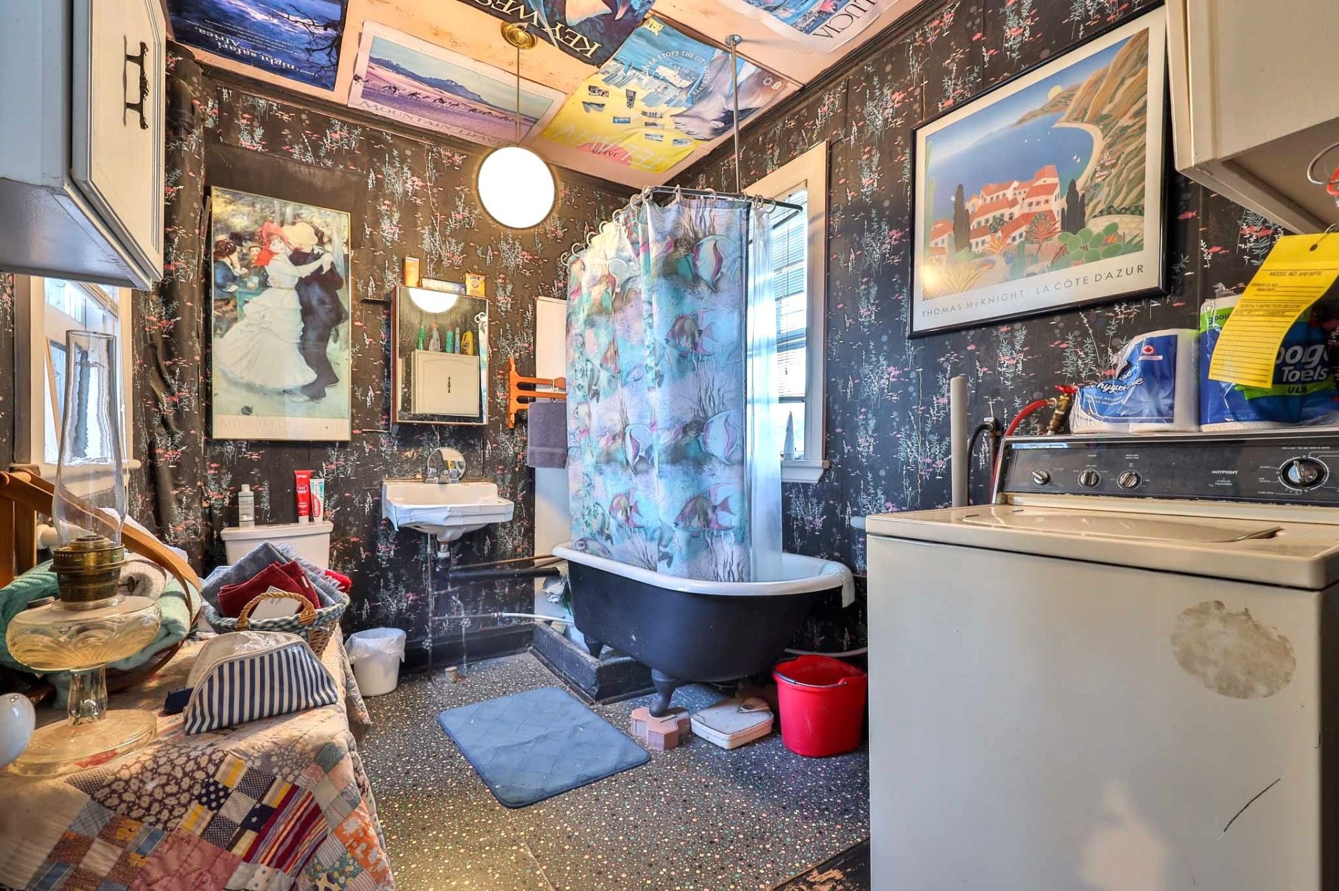 









12


Ch. de la Grange

,
Sainte-Thérèse-de-la-Gatineau,




QC
J0X2X0

