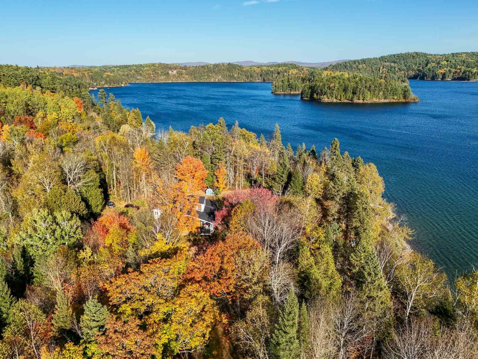 









12


Ch. de la Grange

,
Sainte-Thérèse-de-la-Gatineau,




QC
J0X2X0

