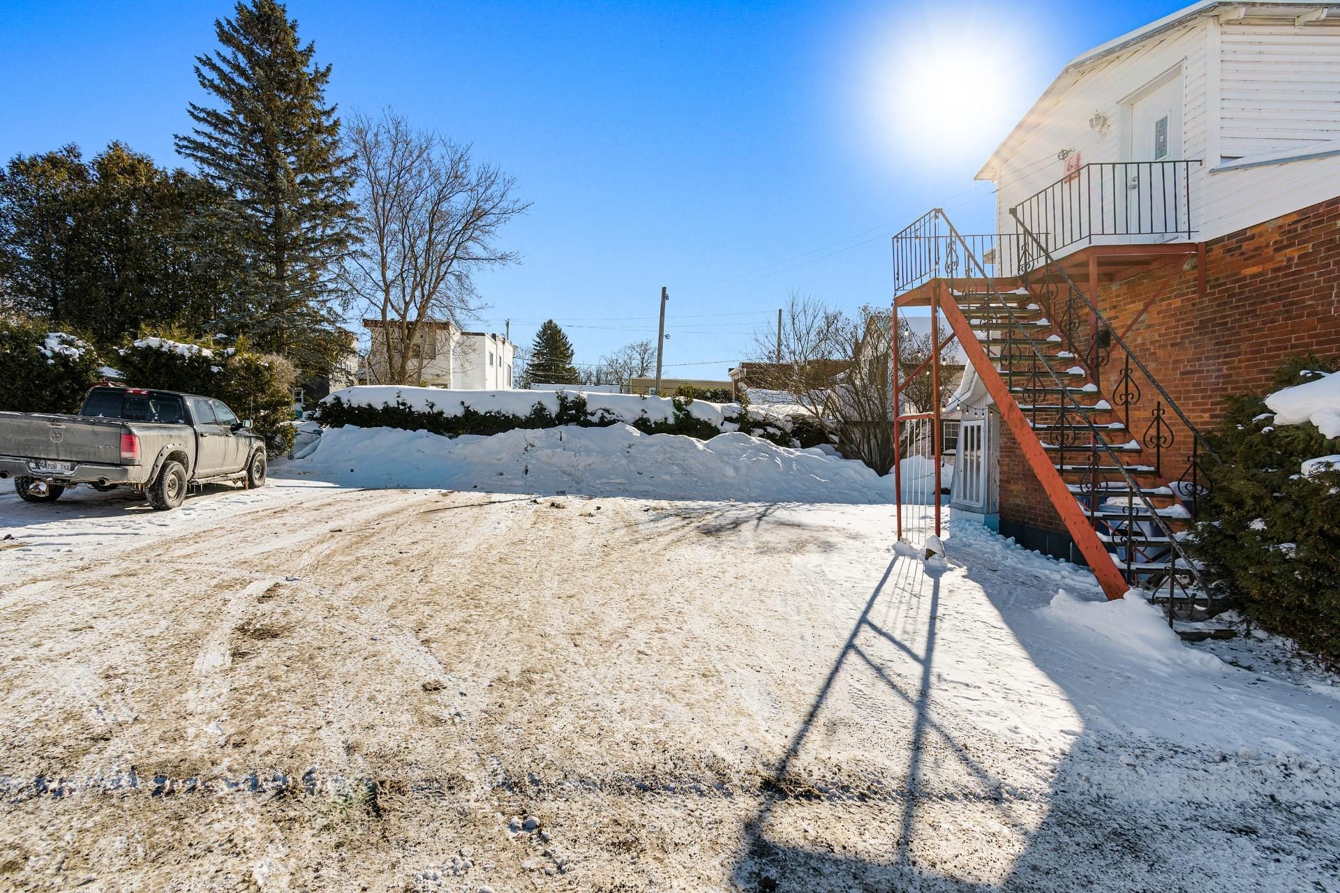 









133


Av. Bethany

,
Lachute,




QC
J8H2L6

