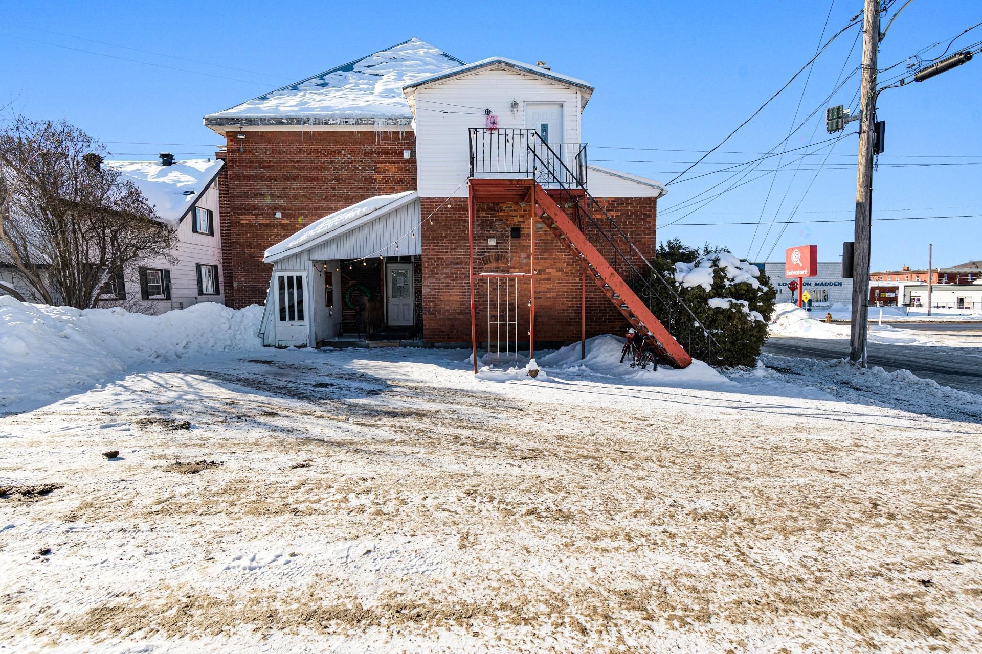 









133


Av. Bethany

,
Lachute,




QC
J8H2L6

