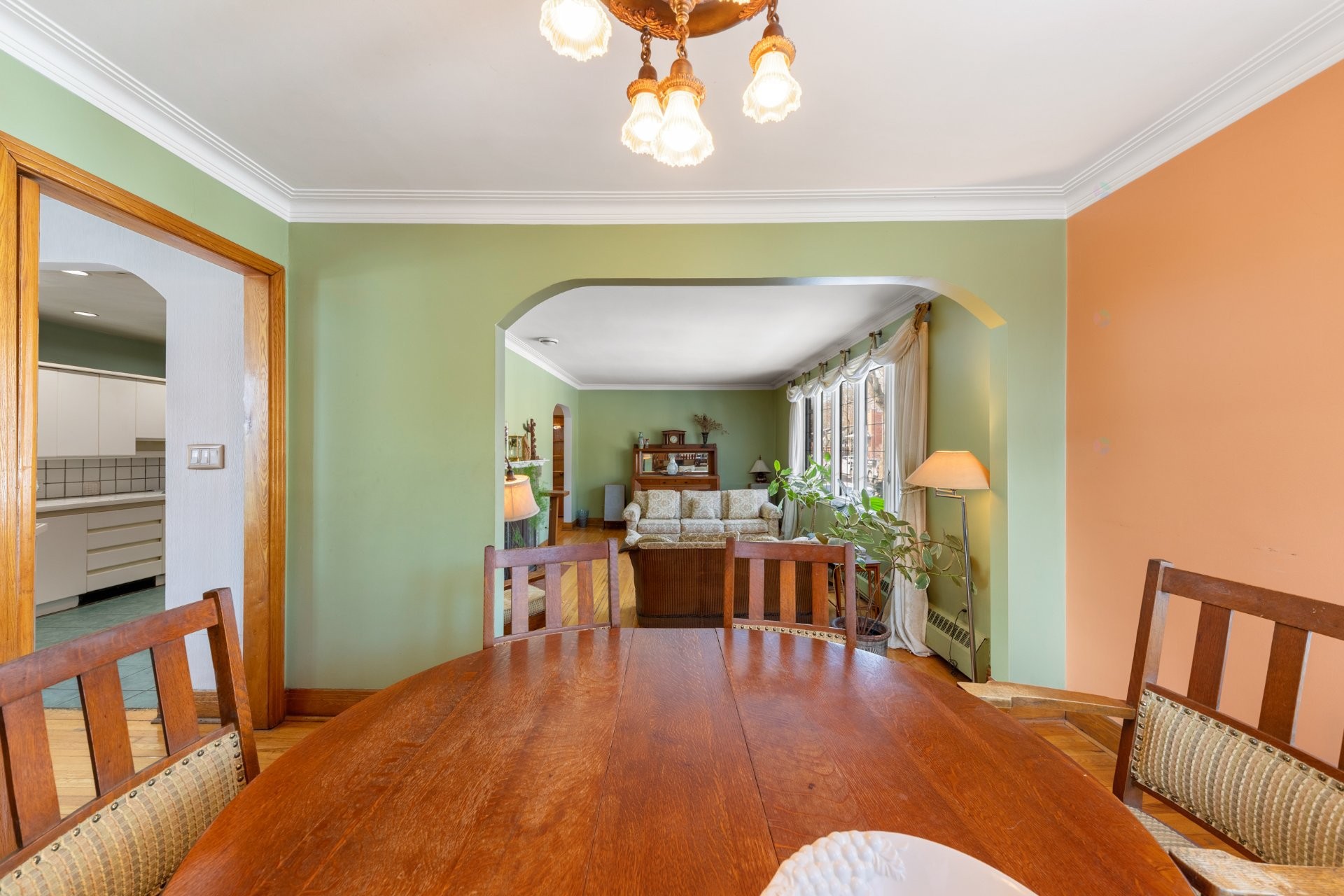 









145


Av. de Stanley

,
Saint-Lambert,




QC
J4R2R4

