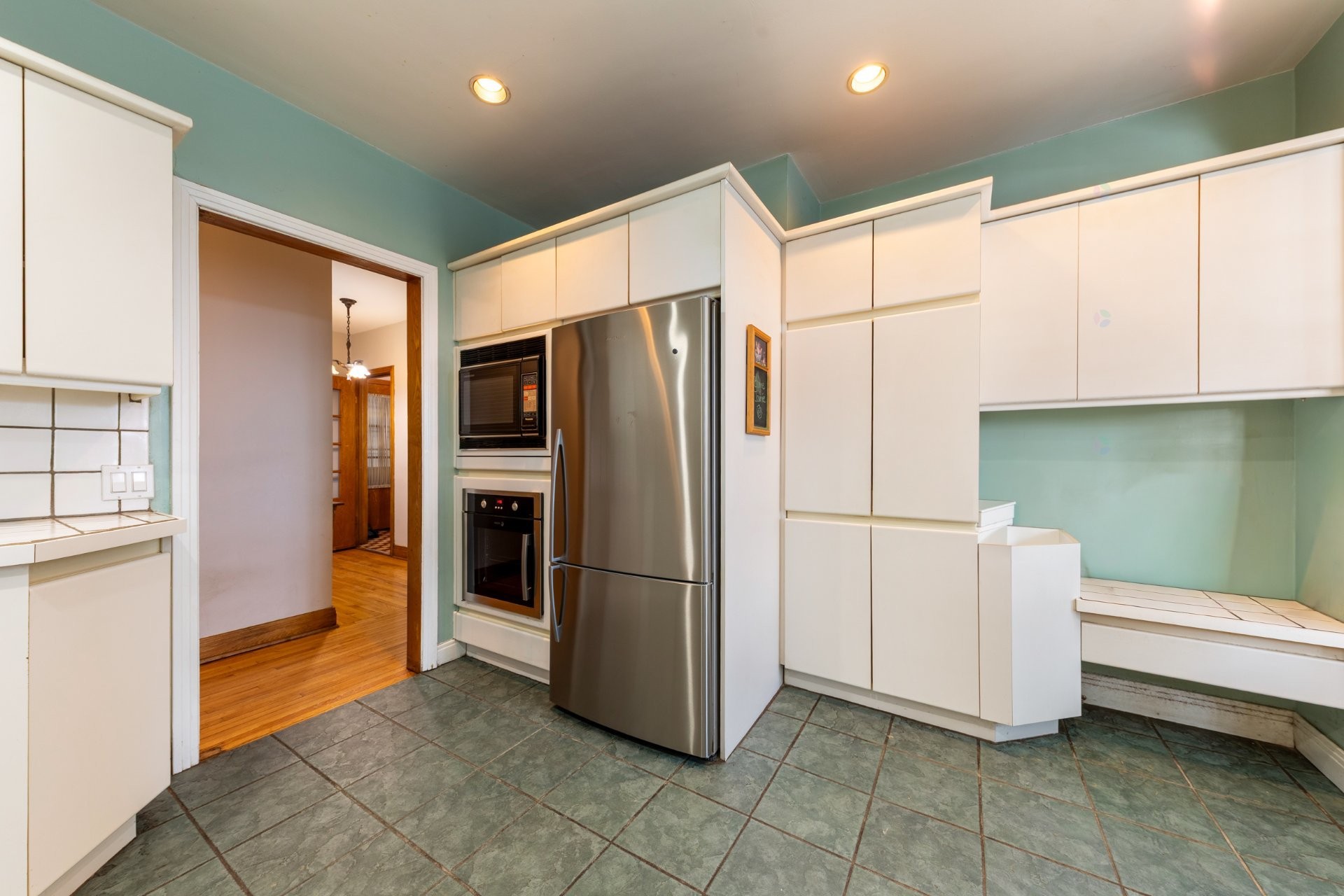 









145


Av. de Stanley

,
Saint-Lambert,




QC
J4R2R4

