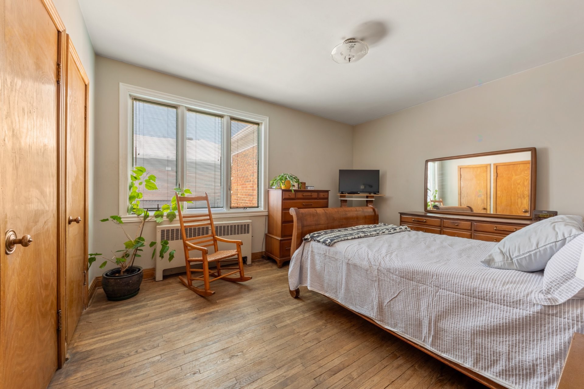 









145


Av. de Stanley

,
Saint-Lambert,




QC
J4R2R4

