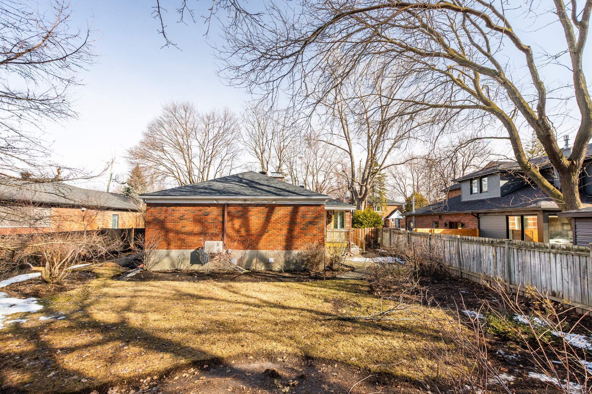 









145


Av. de Stanley

,
Saint-Lambert,




QC
J4R2R4

