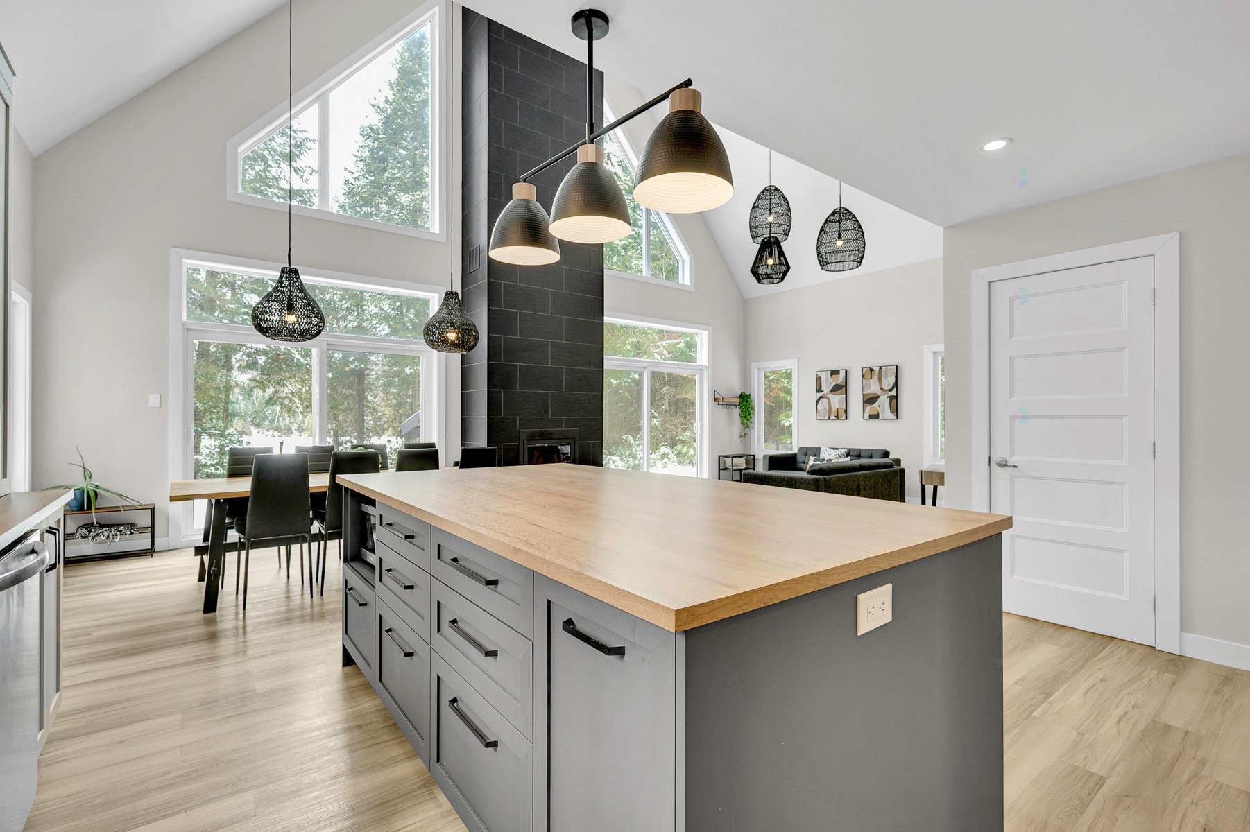 









465


Ch. du Lac-des-Îles

,
Saint-Émile-de-Suffolk,




QC
J0V1Y0

