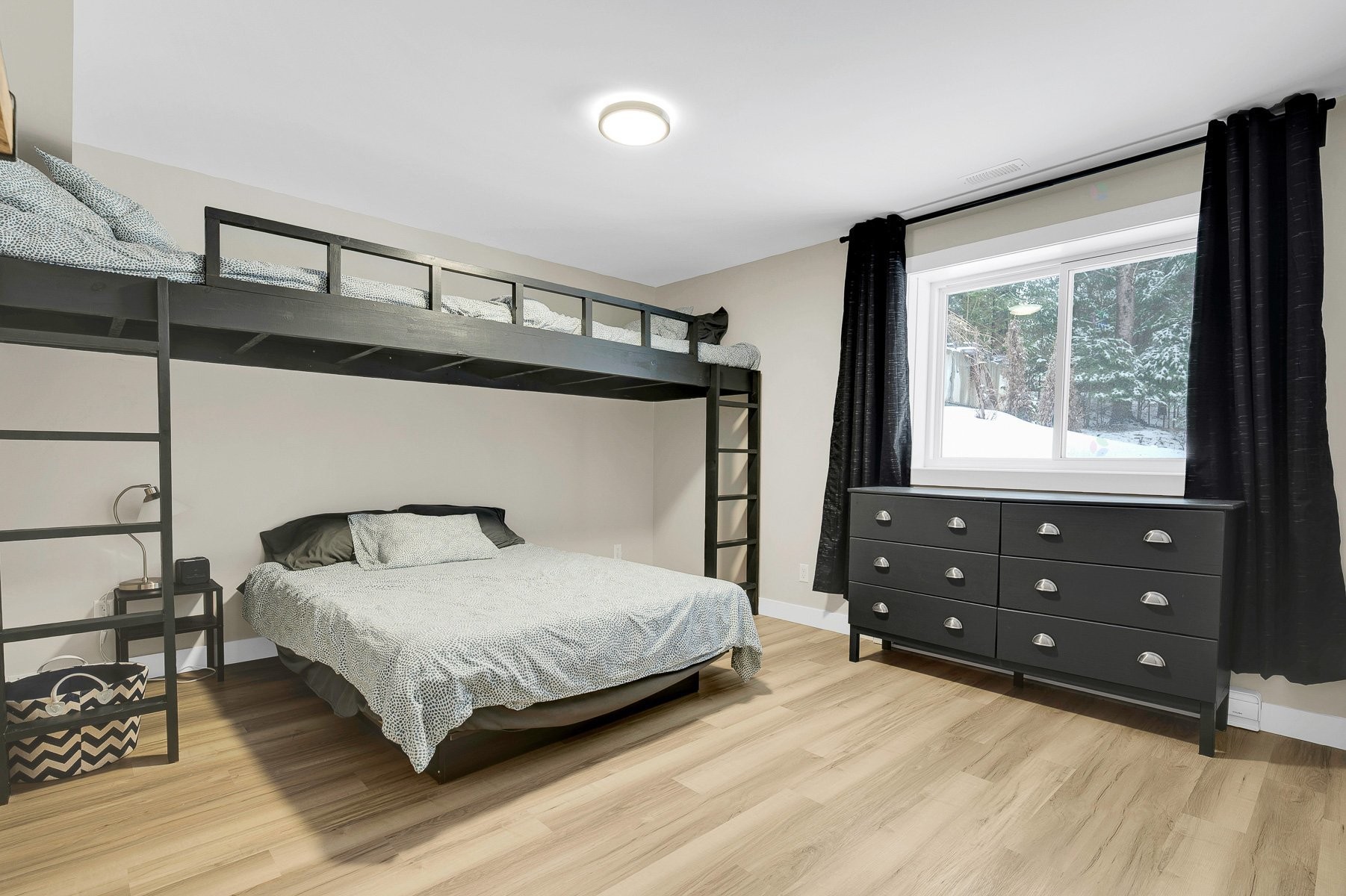 









465


Ch. du Lac-des-Îles

,
Saint-Émile-de-Suffolk,




QC
J0V1Y0

