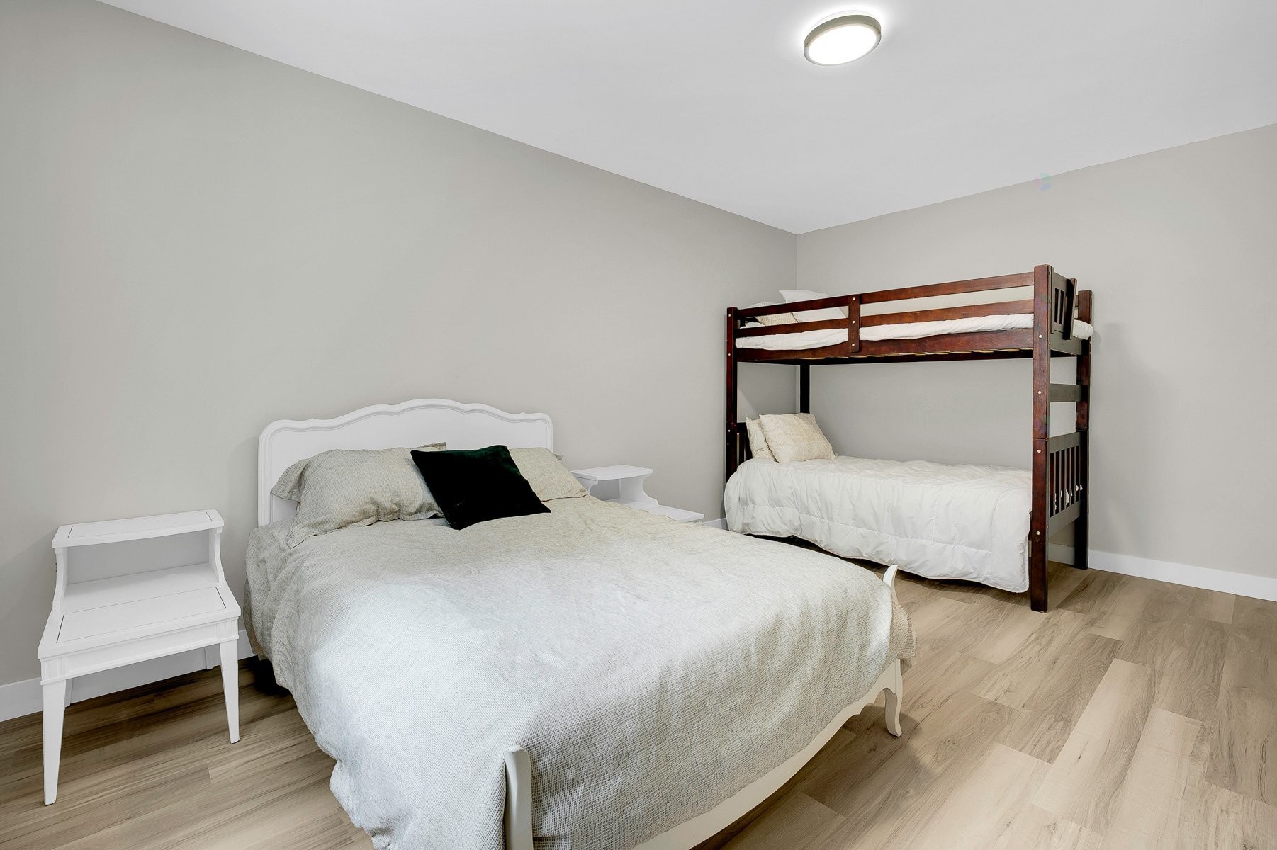 









465


Ch. du Lac-des-Îles

,
Saint-Émile-de-Suffolk,




QC
J0V1Y0

