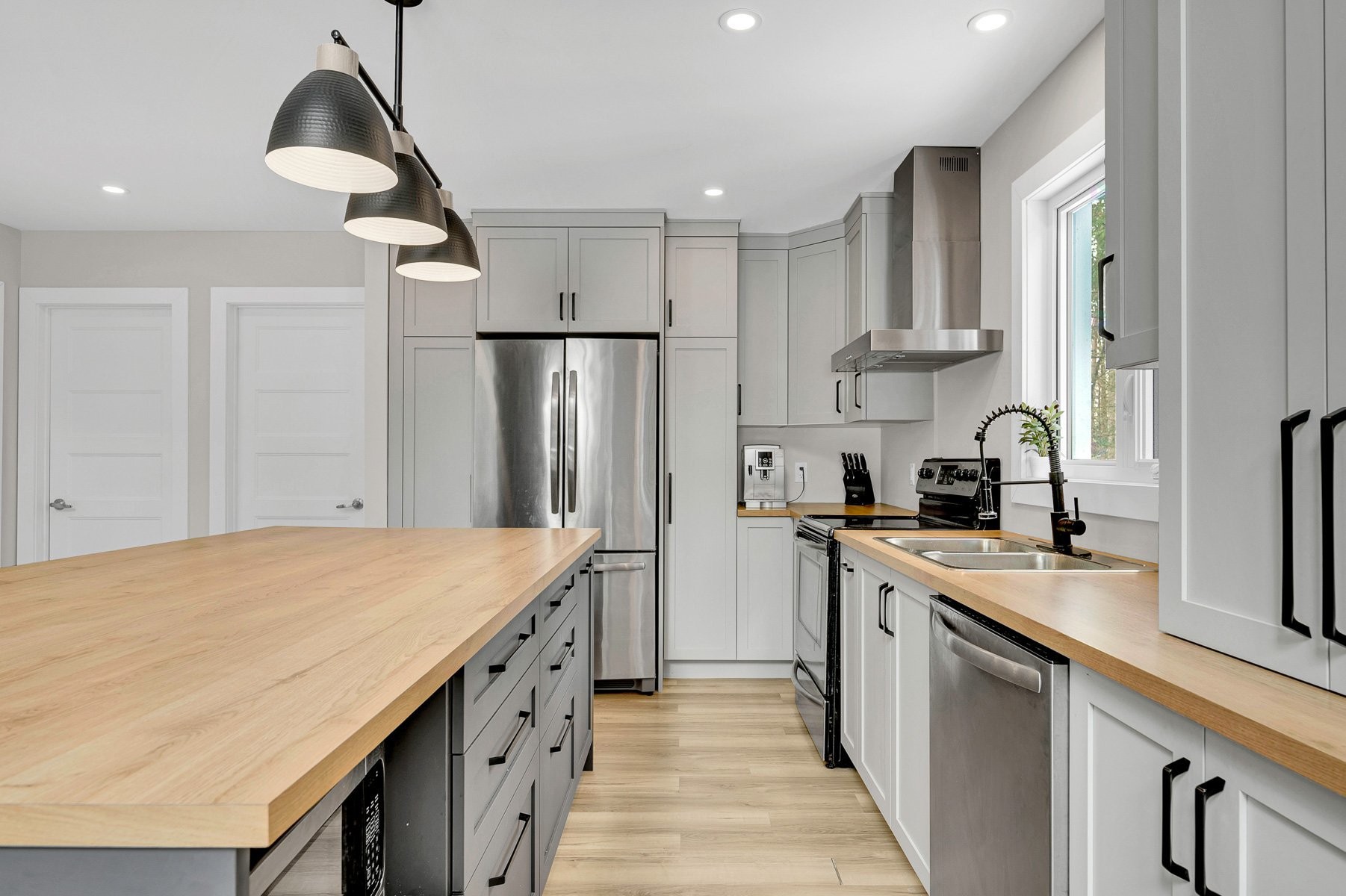 









465


Ch. du Lac-des-Îles

,
Saint-Émile-de-Suffolk,




QC
J0V1Y0

