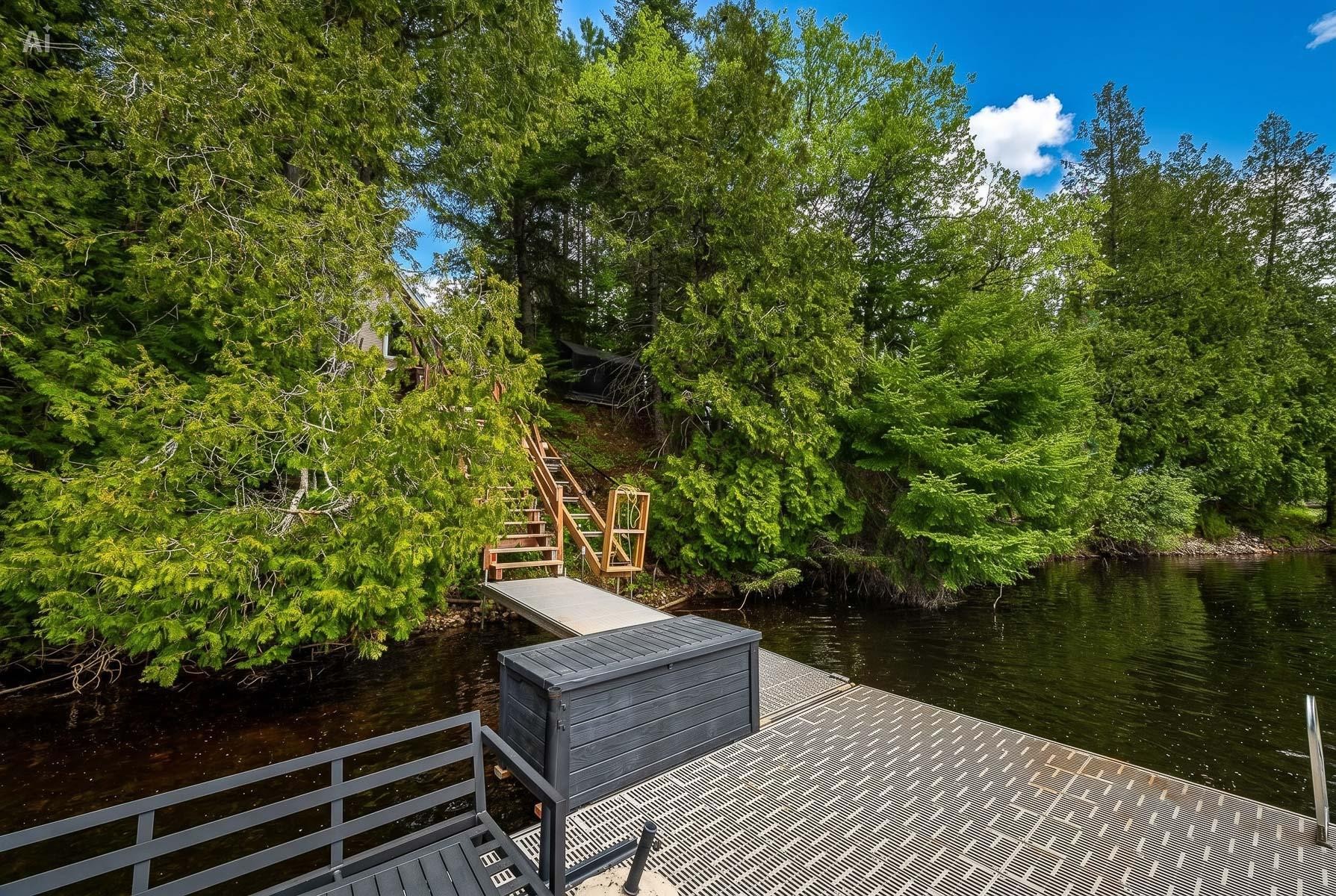 









465


Ch. du Lac-des-Îles

,
Saint-Émile-de-Suffolk,




QC
J0V1Y0

