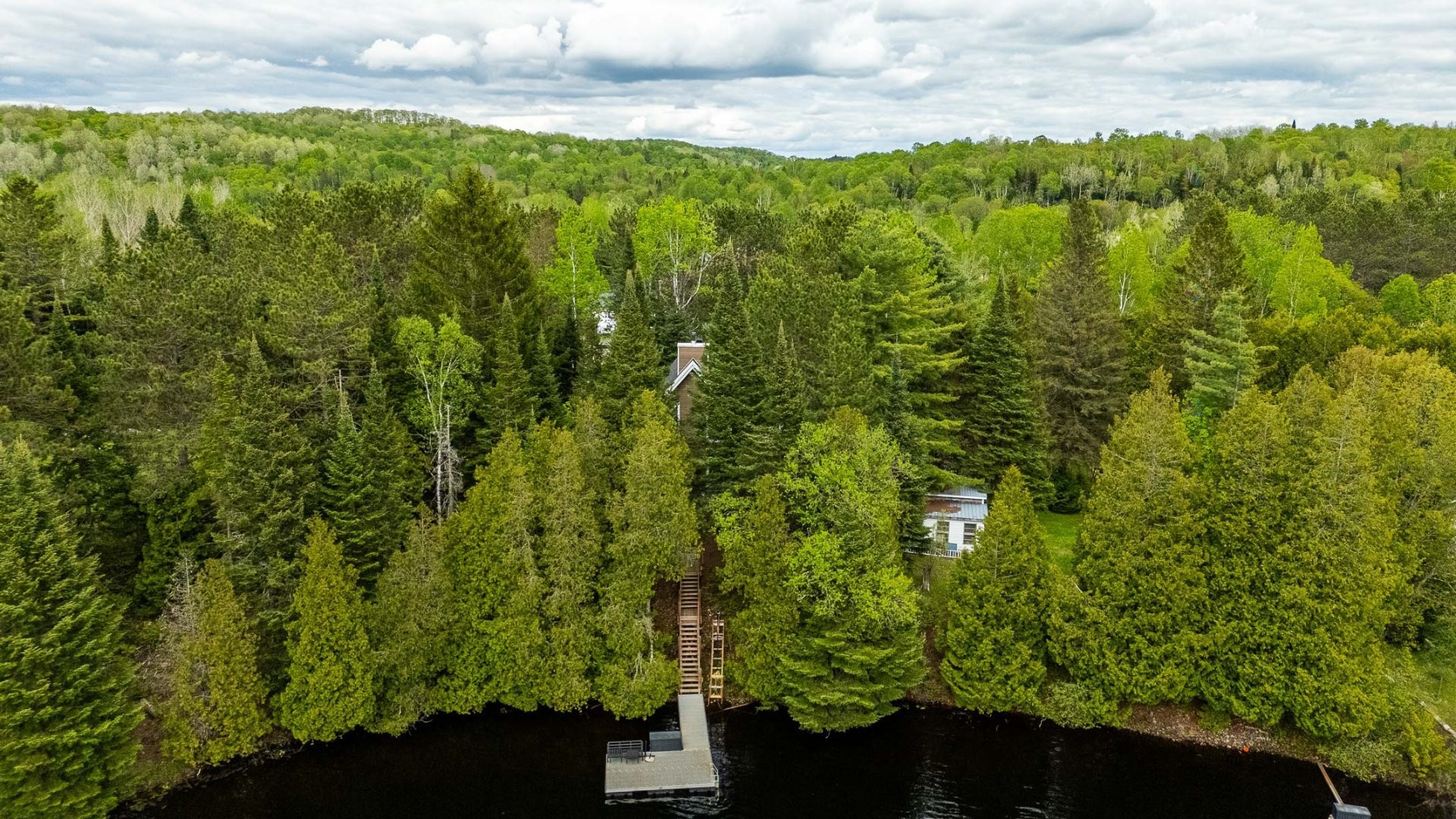 









465


Ch. du Lac-des-Îles

,
Saint-Émile-de-Suffolk,




QC
J0V1Y0

