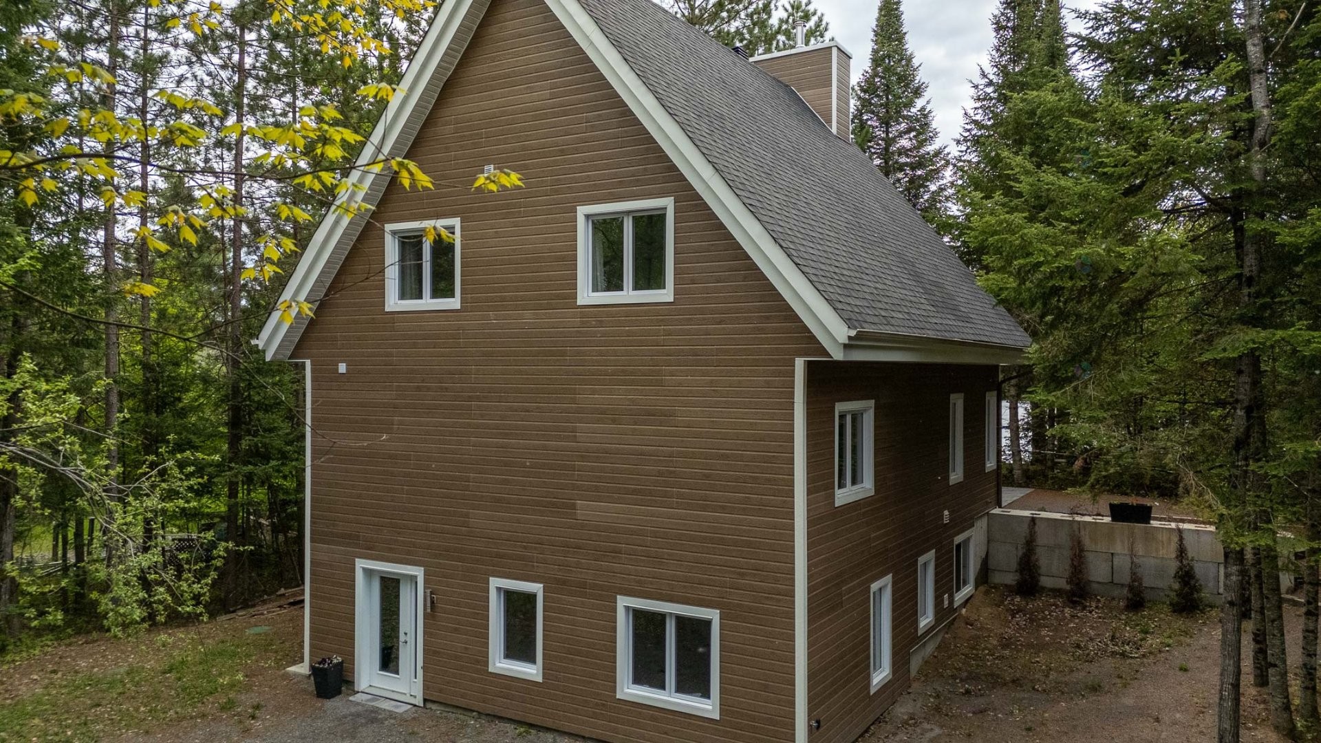 









465


Ch. du Lac-des-Îles

,
Saint-Émile-de-Suffolk,




QC
J0V1Y0


