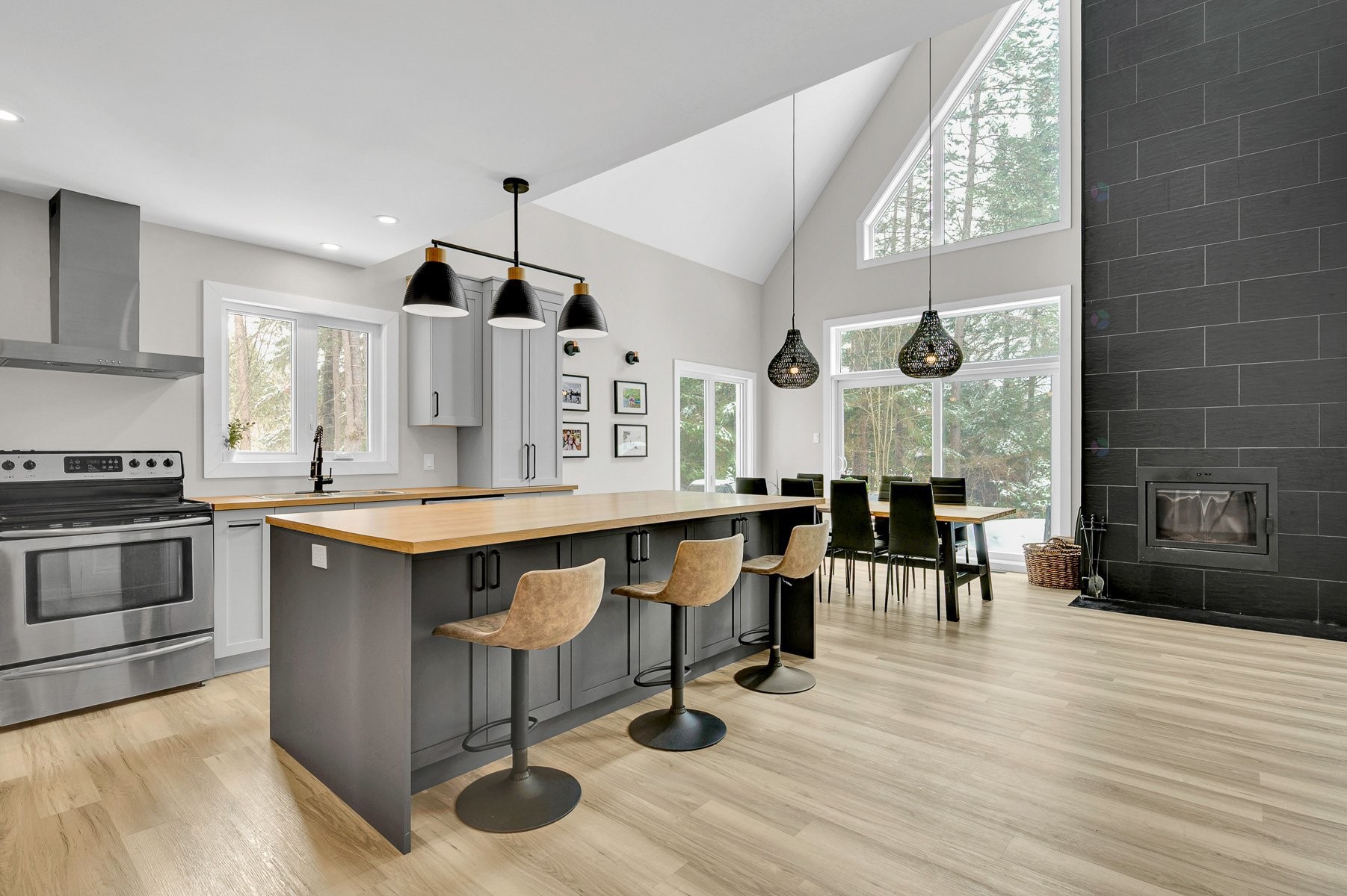 









465


Ch. du Lac-des-Îles

,
Saint-Émile-de-Suffolk,




QC
J0V1Y0

