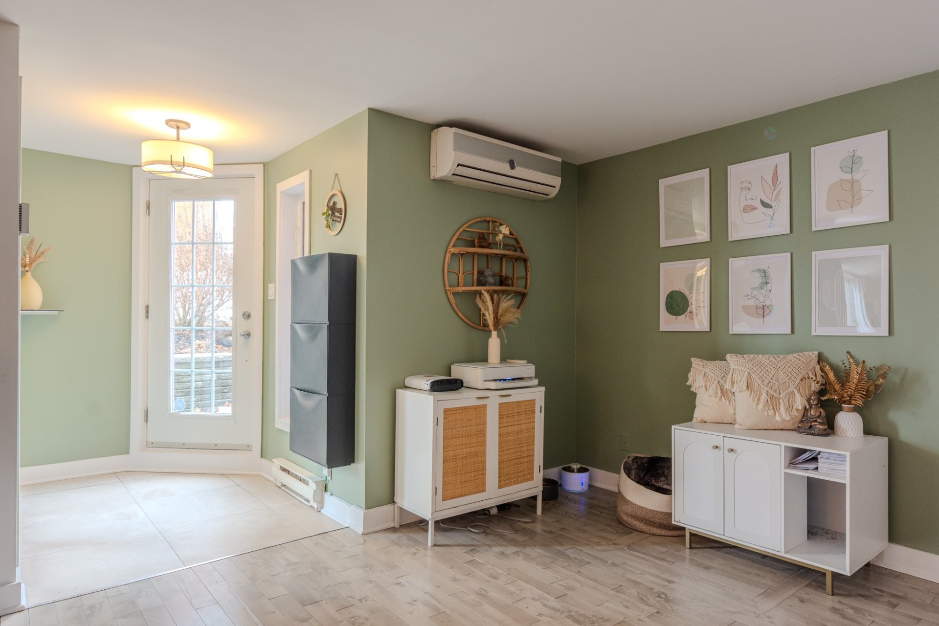 









30


Av. Jean-Baptiste-Varin

,
La Prairie,




QC
J5R6E5

