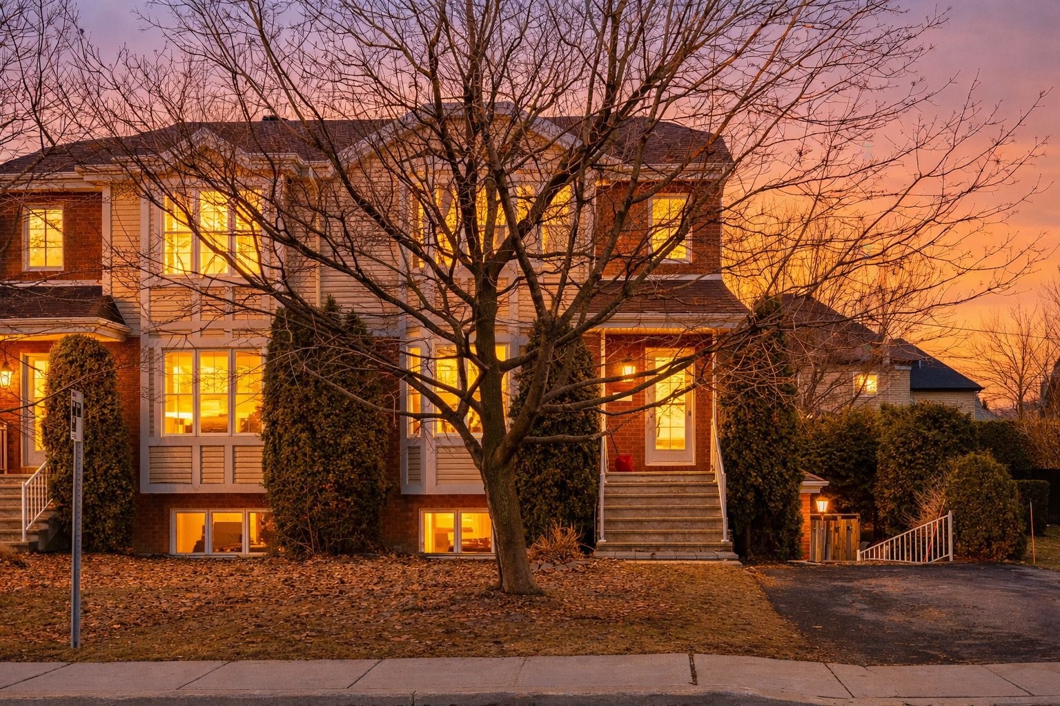 









30


Av. Jean-Baptiste-Varin

,
La Prairie,




QC
J5R6E5

