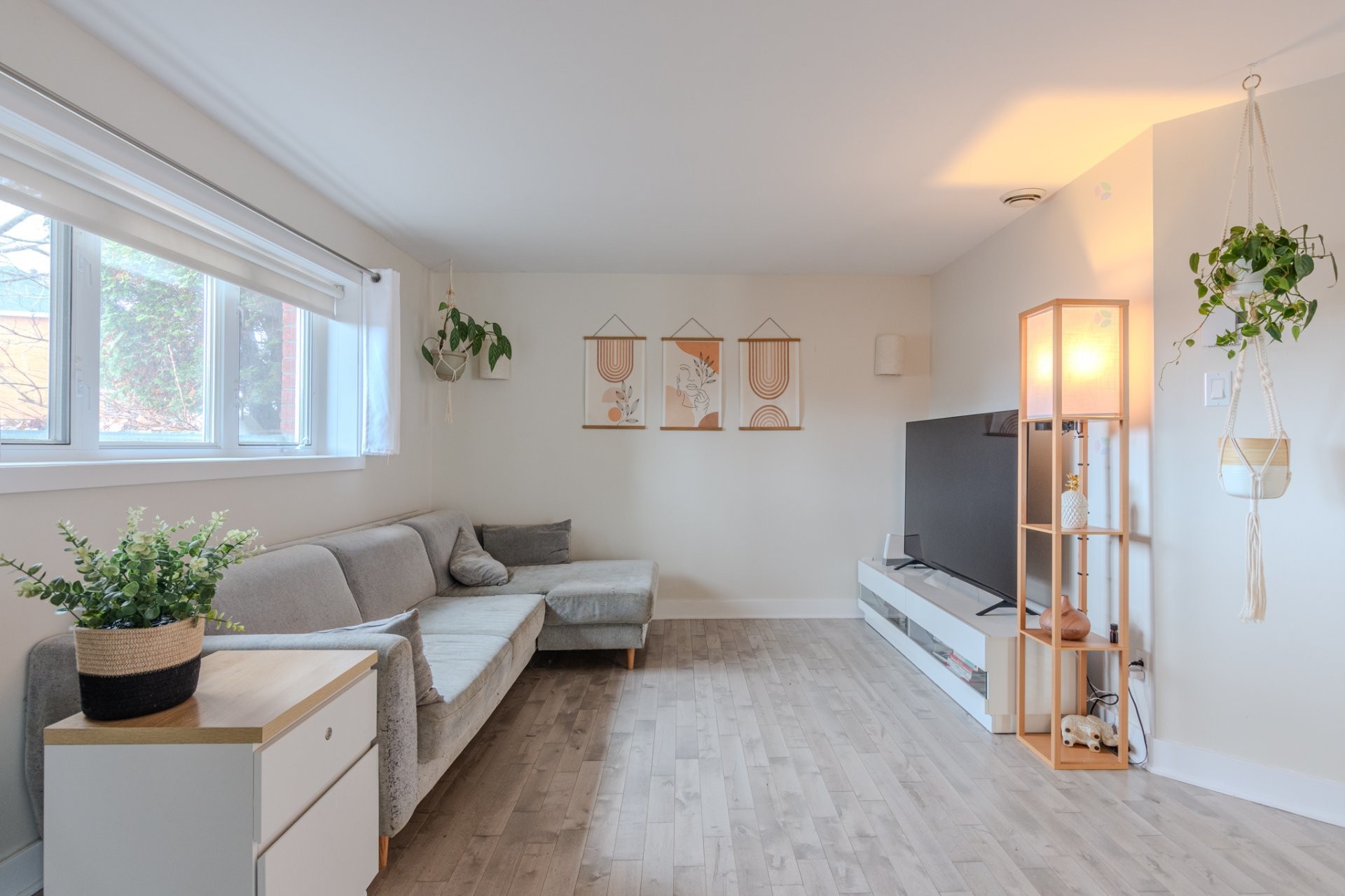 









30


Av. Jean-Baptiste-Varin

,
La Prairie,




QC
J5R6E5

